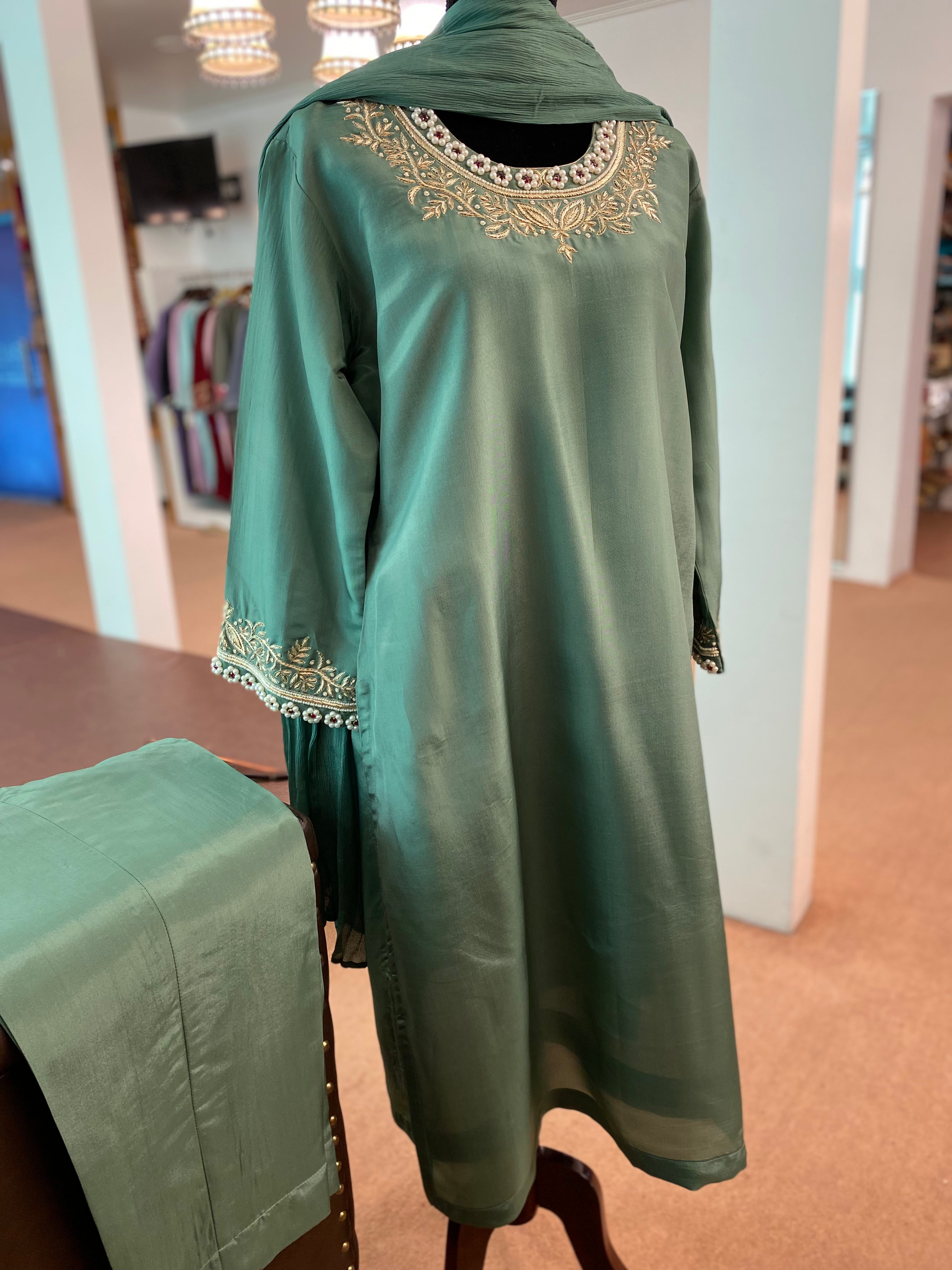 Hand embroidered kurta set 3pc stitched pbks450