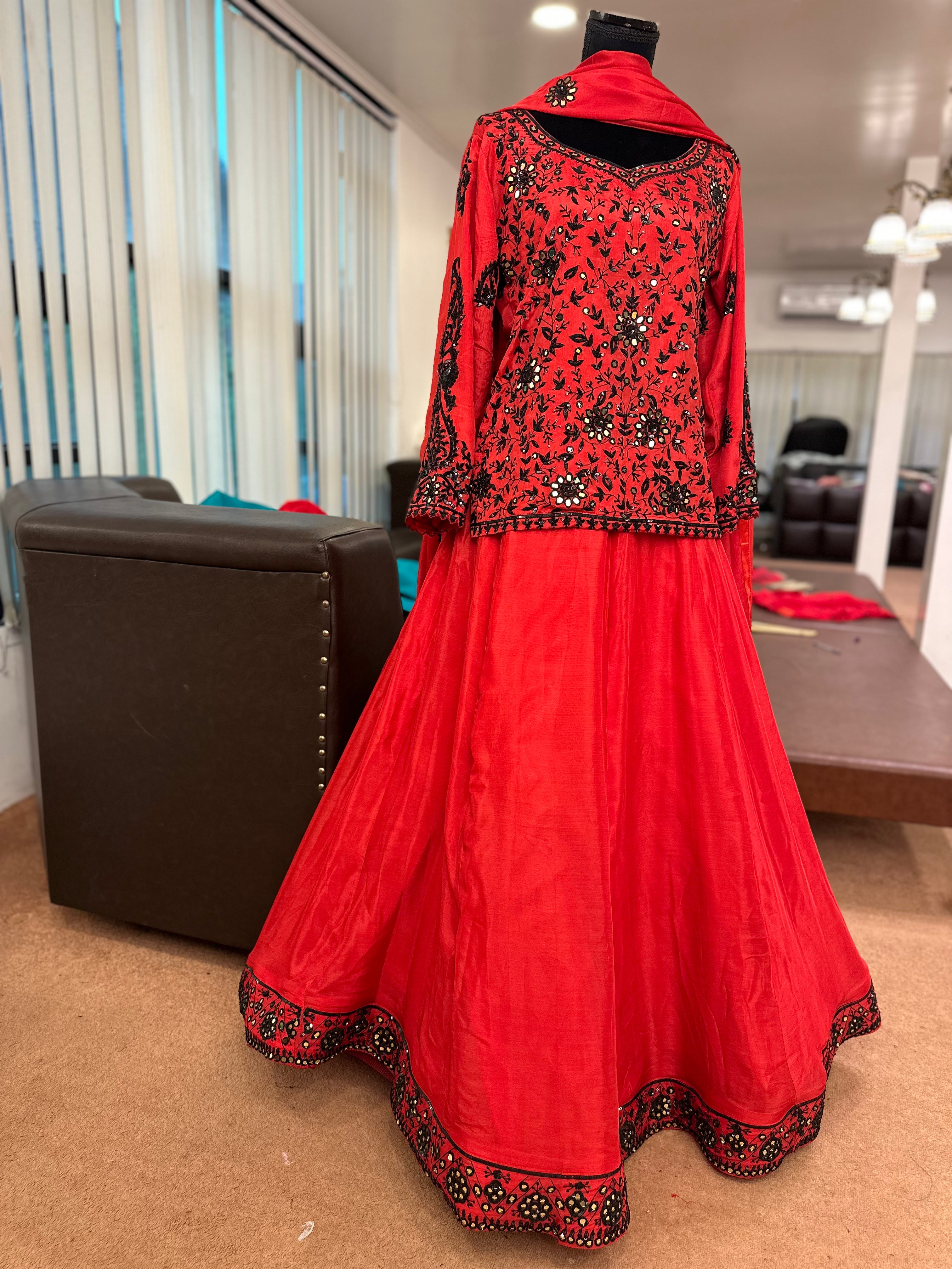 Handembrodiered dress