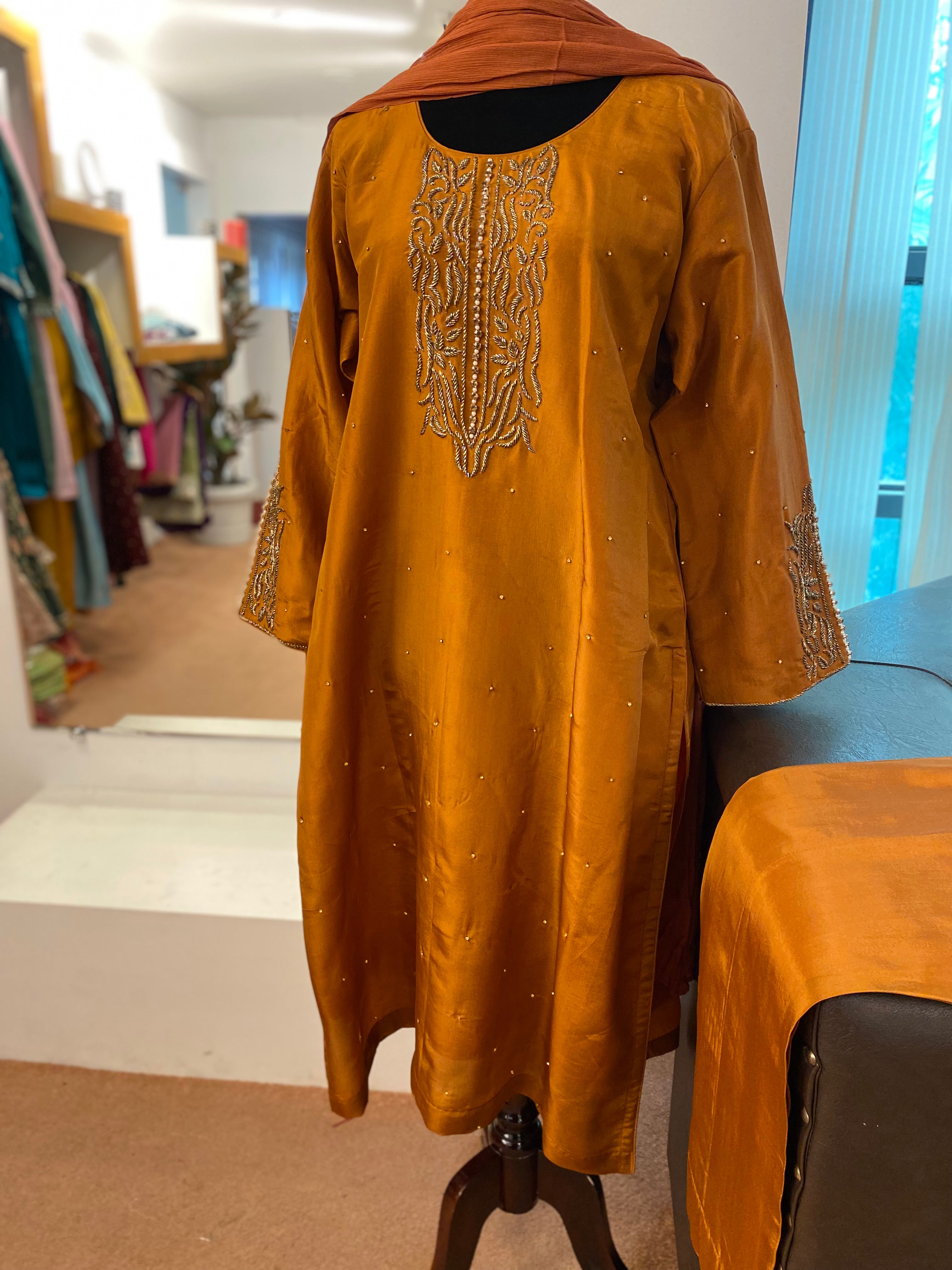 Hand embroidered kurta set 3pc stitched pbks485