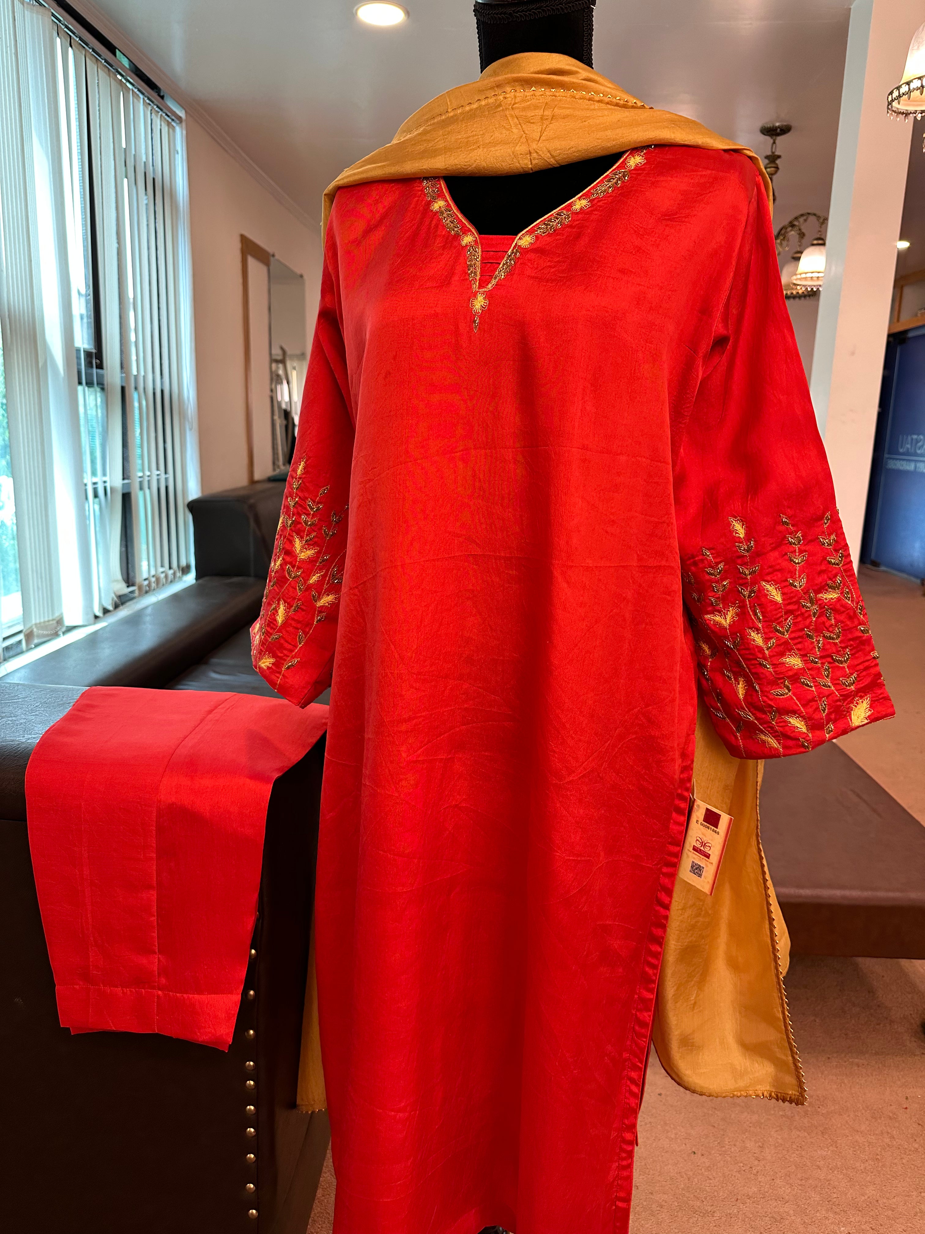 Handembroidered puresik dress