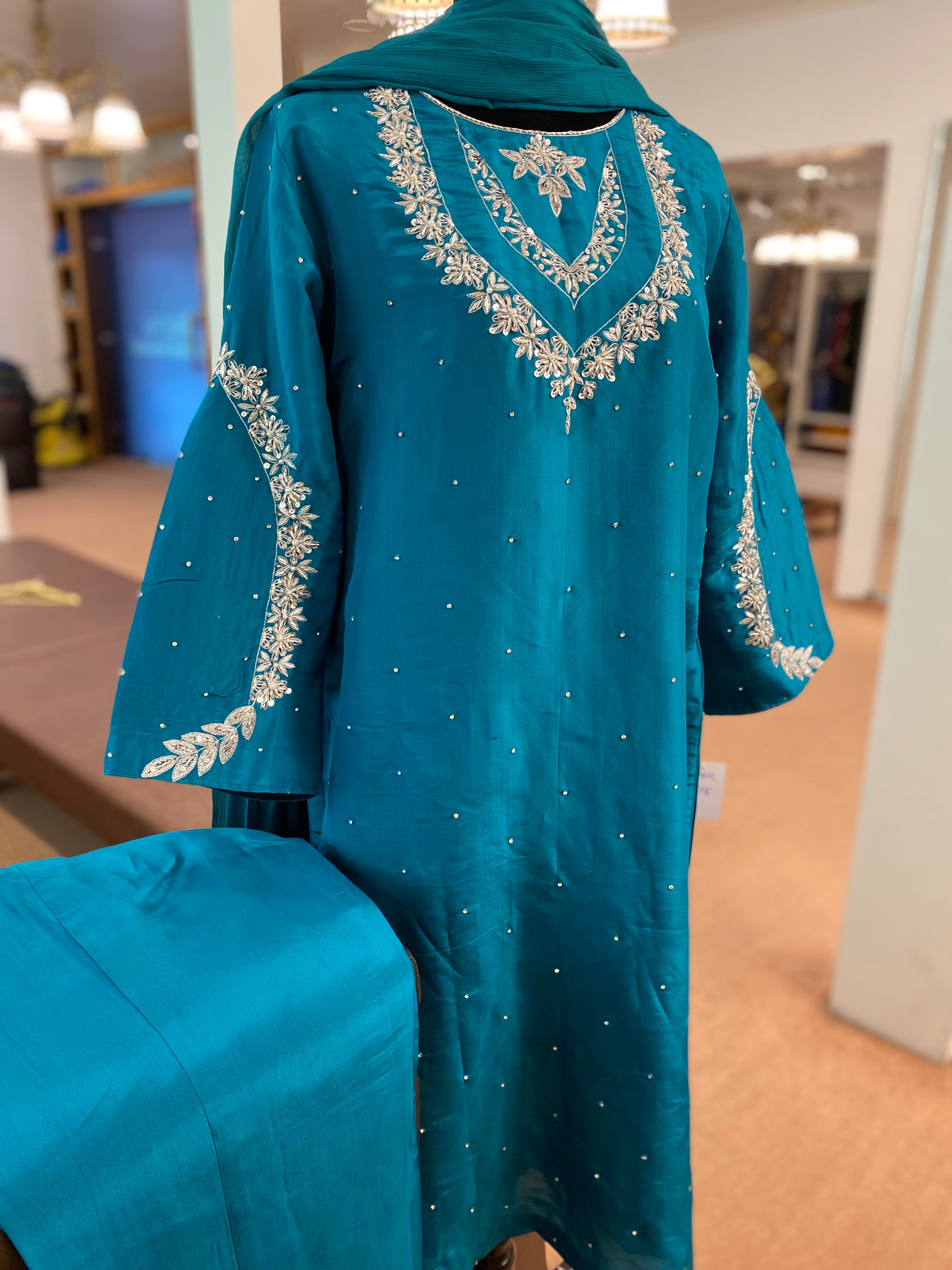 Hand embroidered kurta set 3pc stitched pbks496