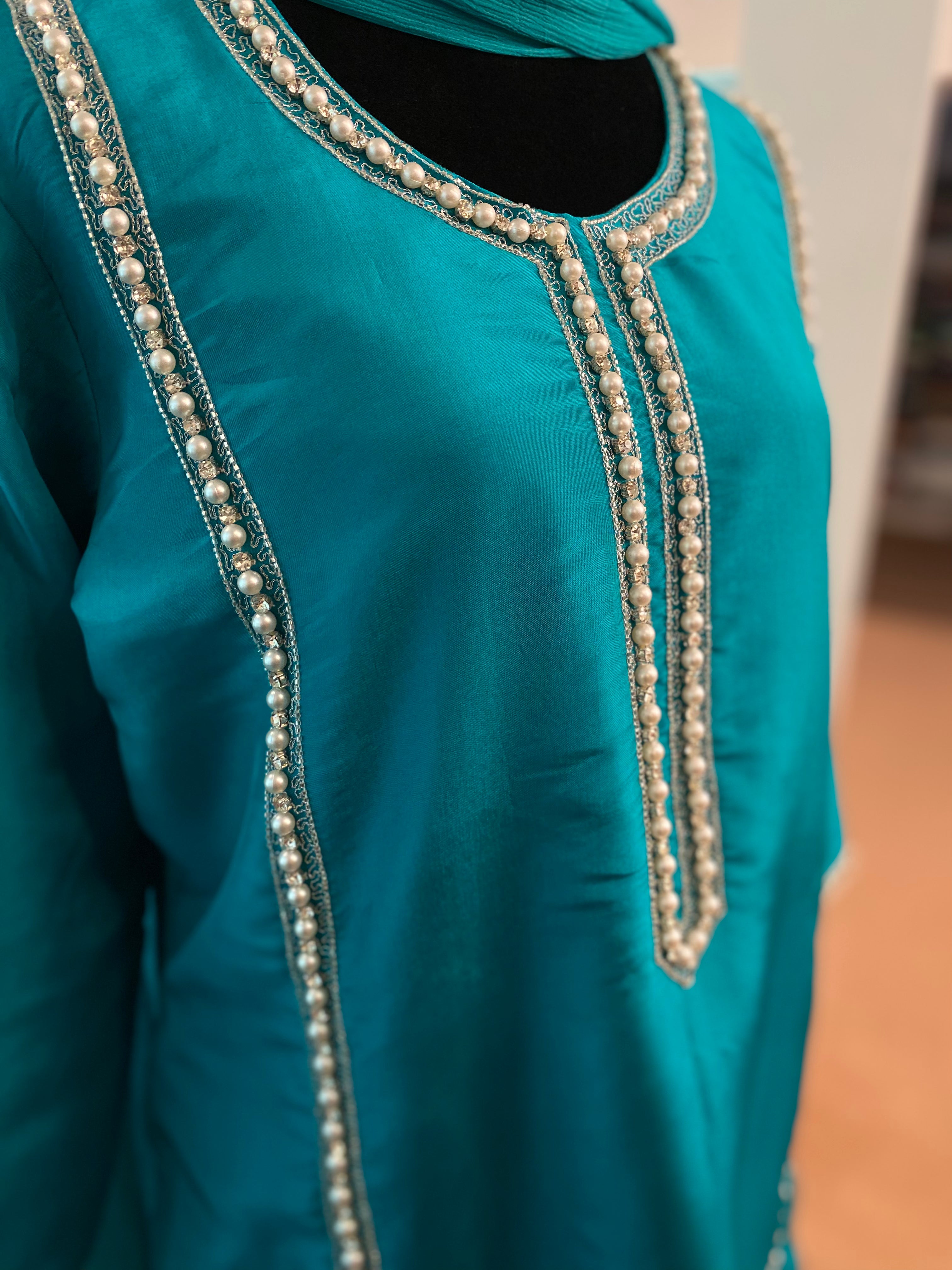 Hand embroidered kurta set 3pc stitched pbks443