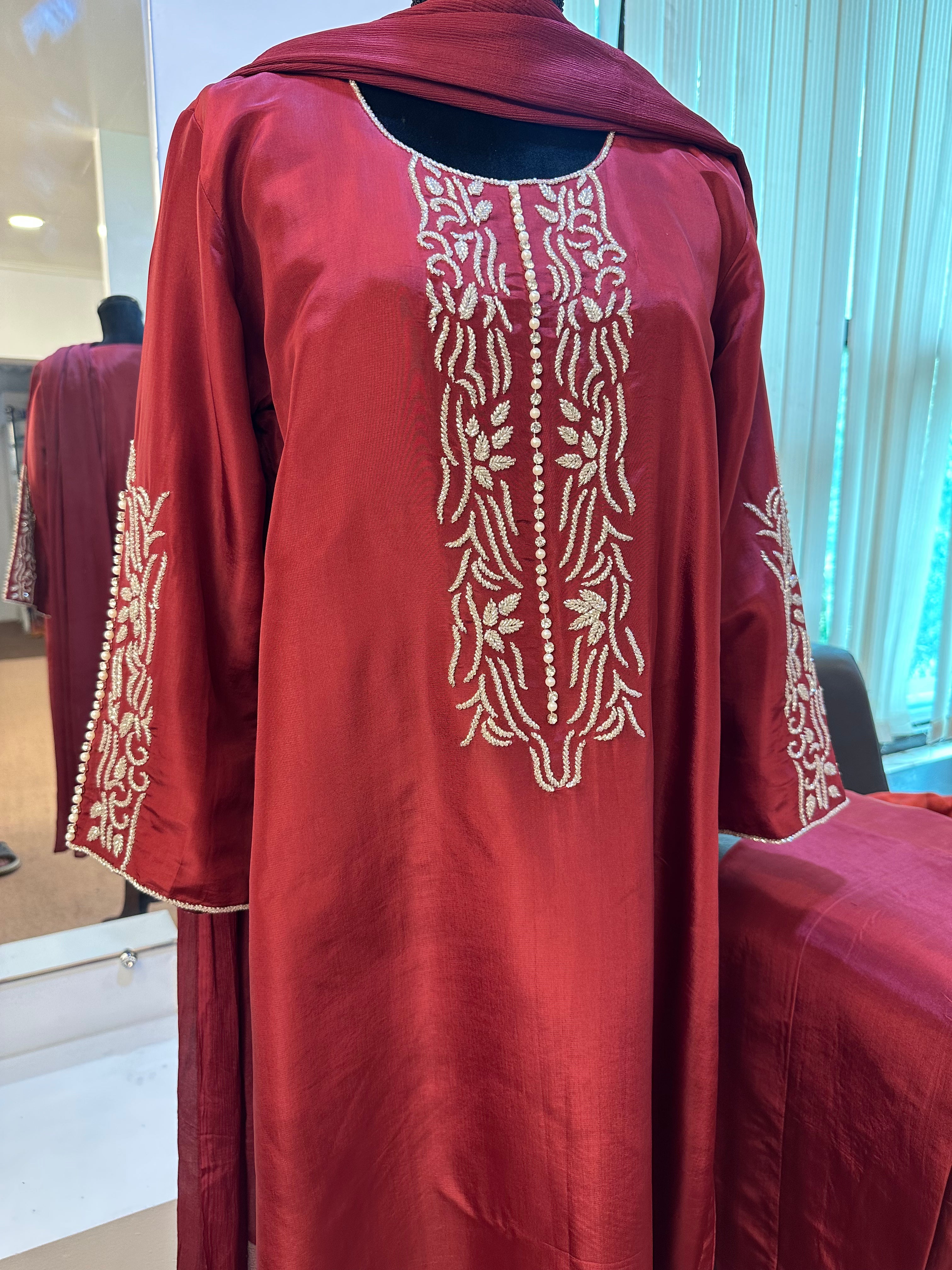 Handembroidered kurta set pbks514