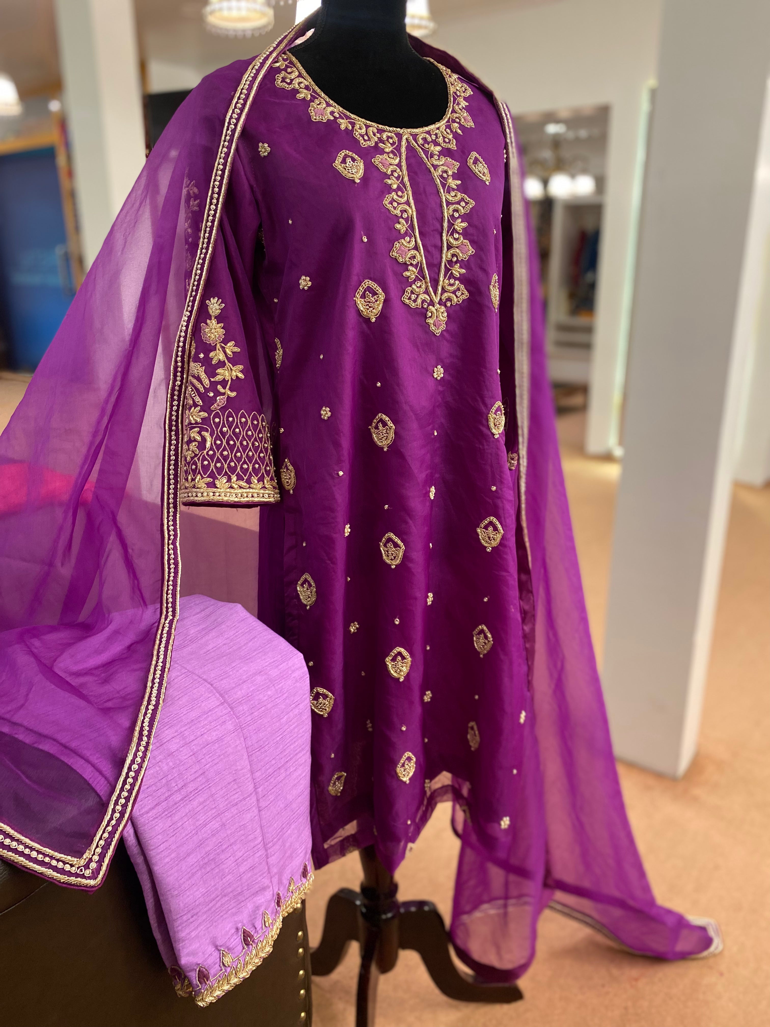 Hand embroidered organza suit 3pc stitched