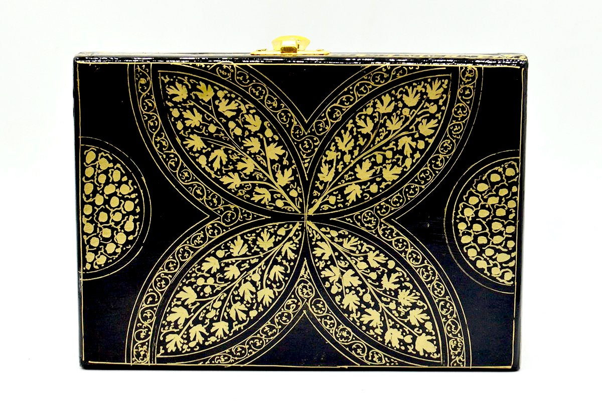 Paper Machie clutch - Pastau