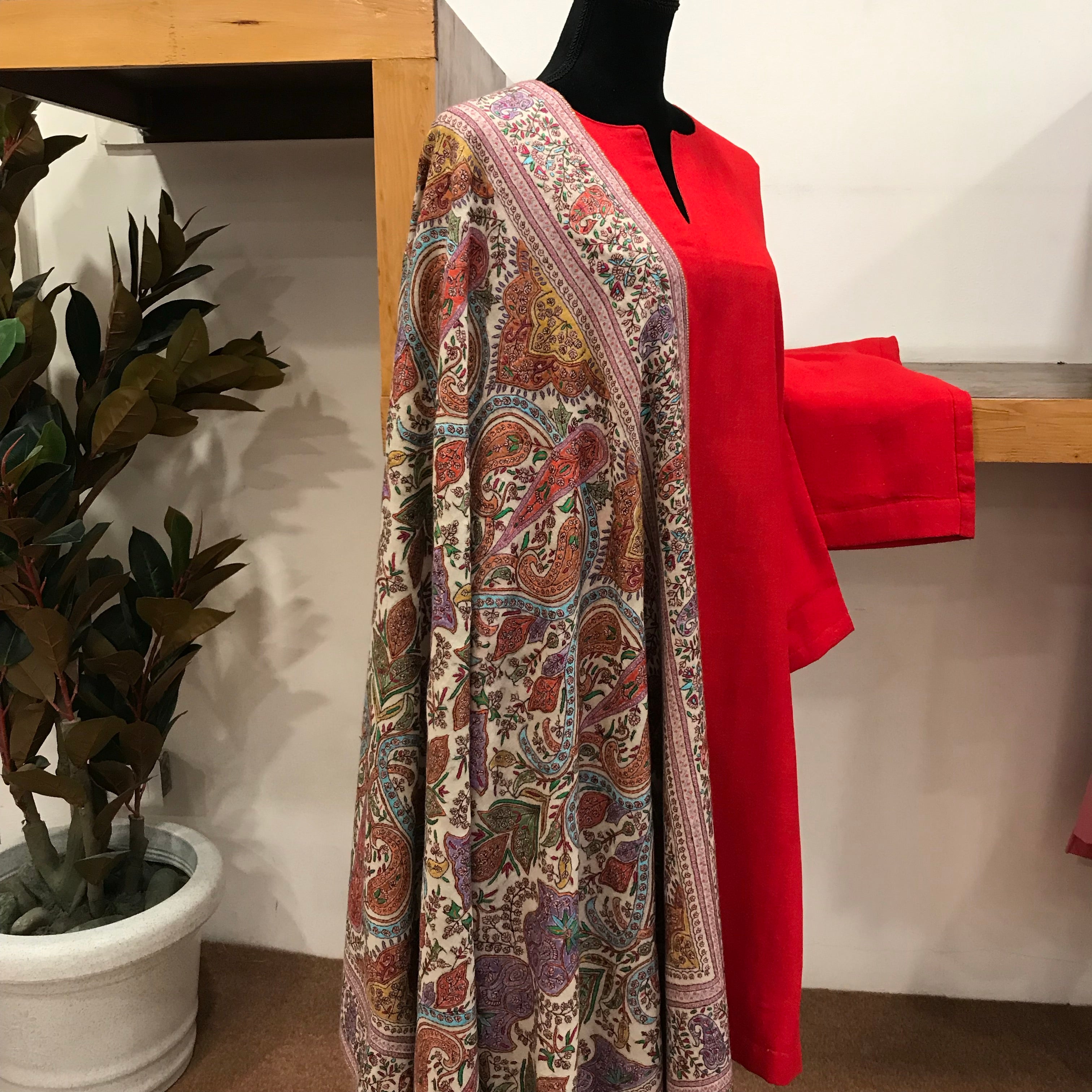 Pure pashmina and pure wool blend pheran set 2pc stitched