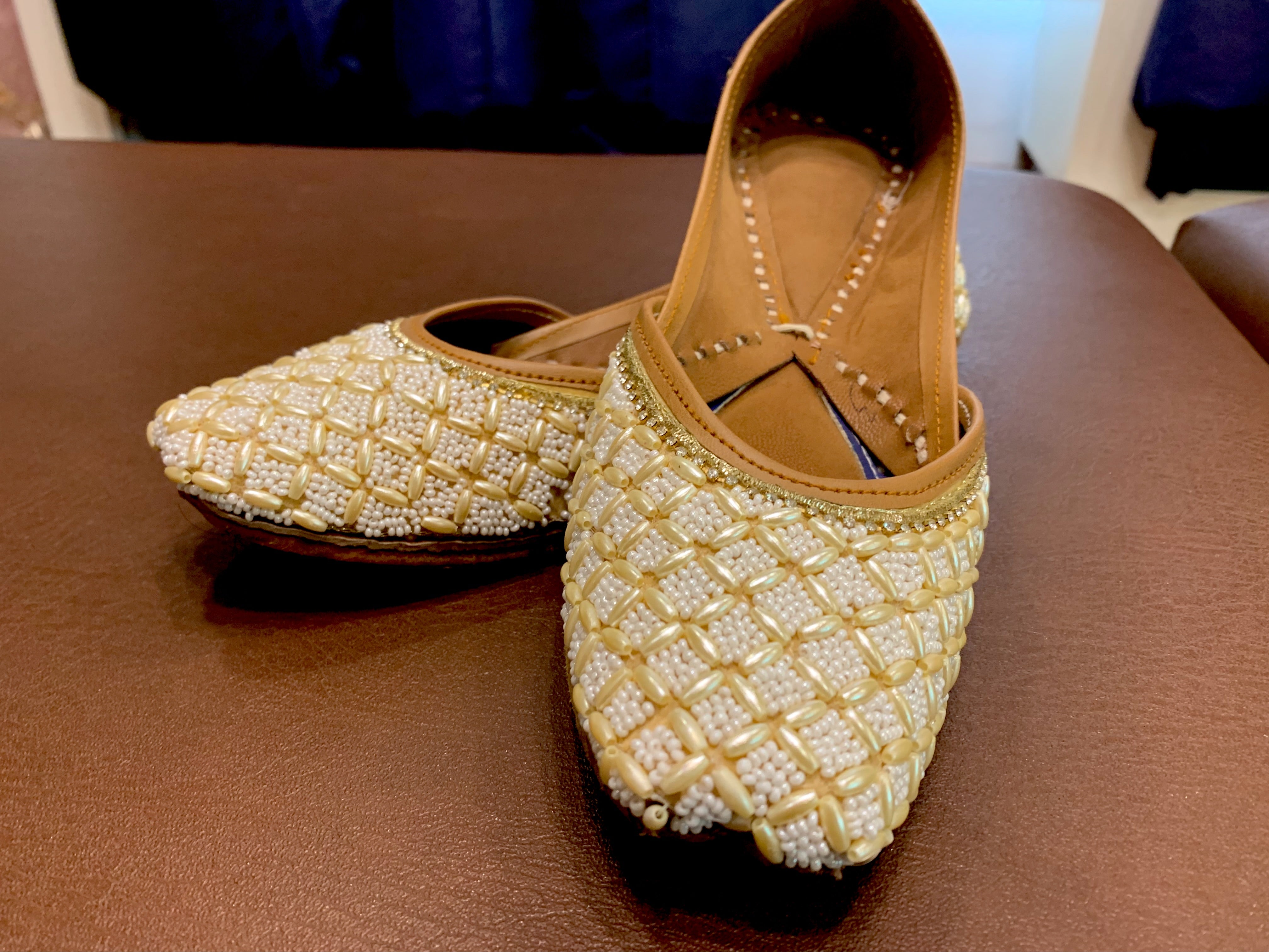 Handmade Genuine Leather jutti - Pastau