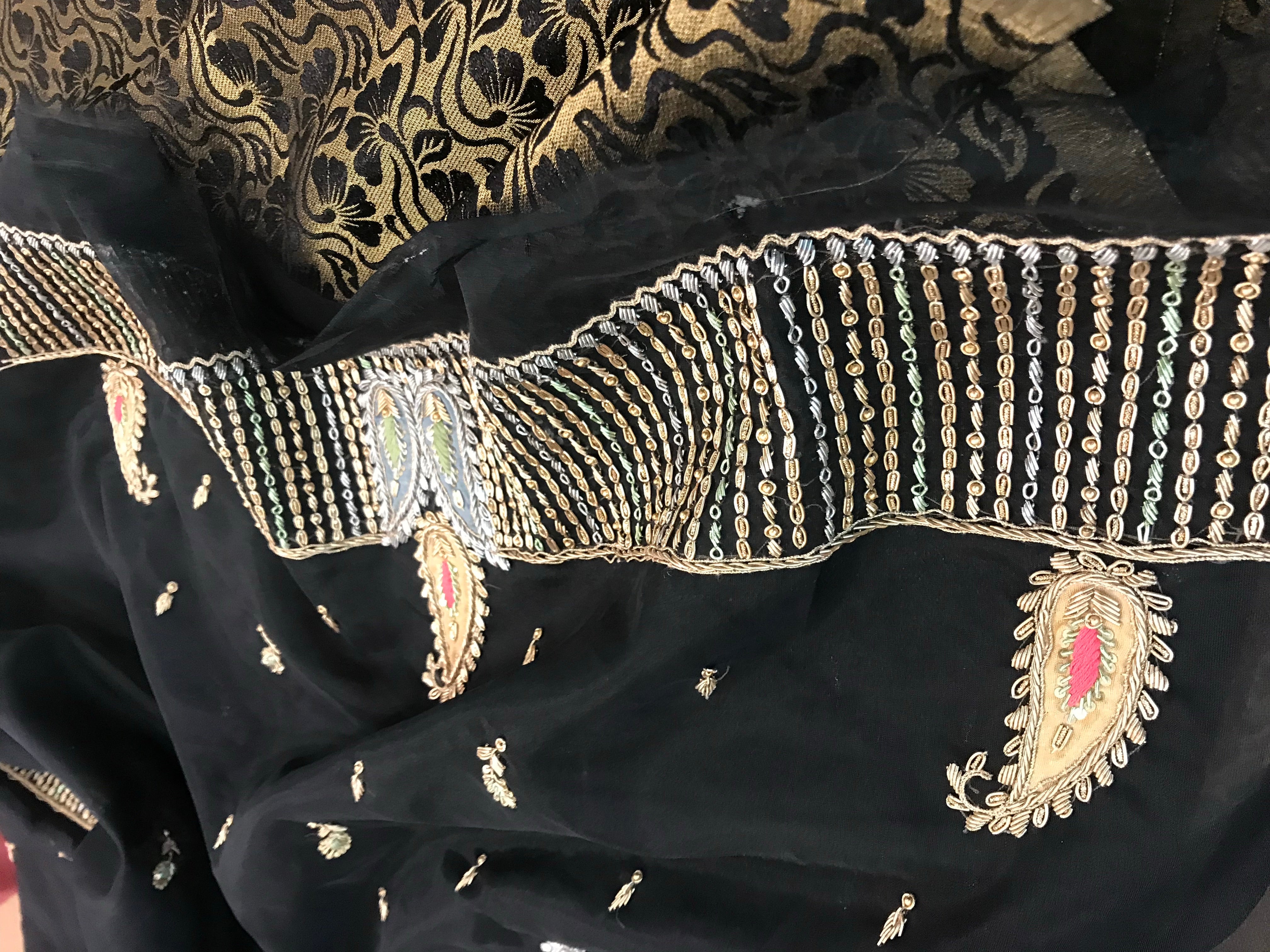 Handembroidered 2 piece suit