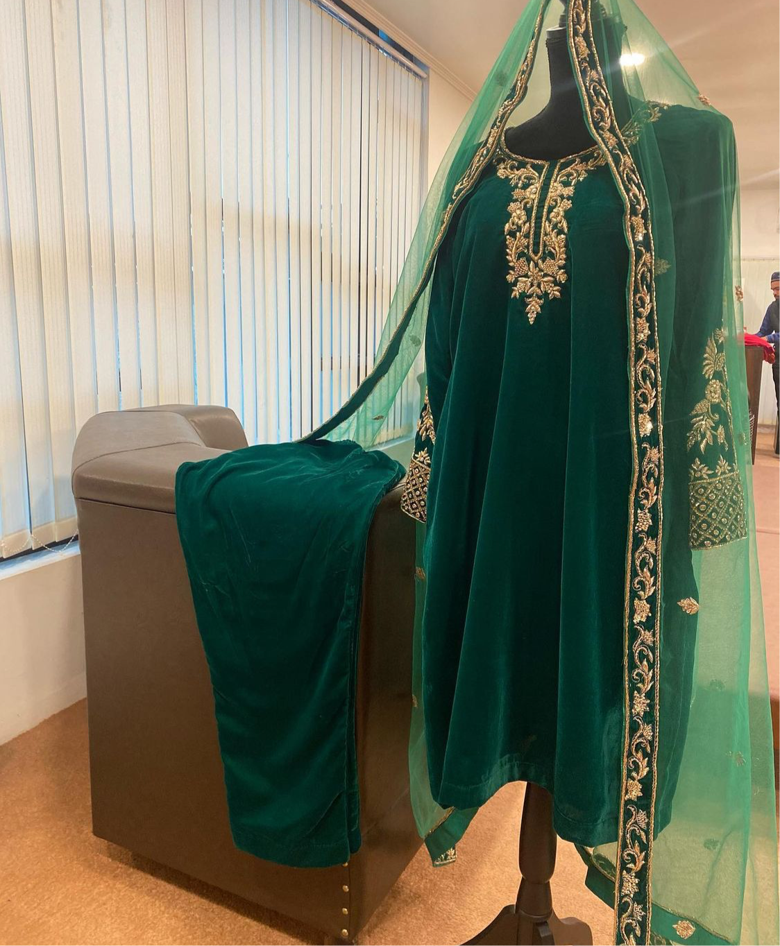 Handembroidered Dress - Pastau