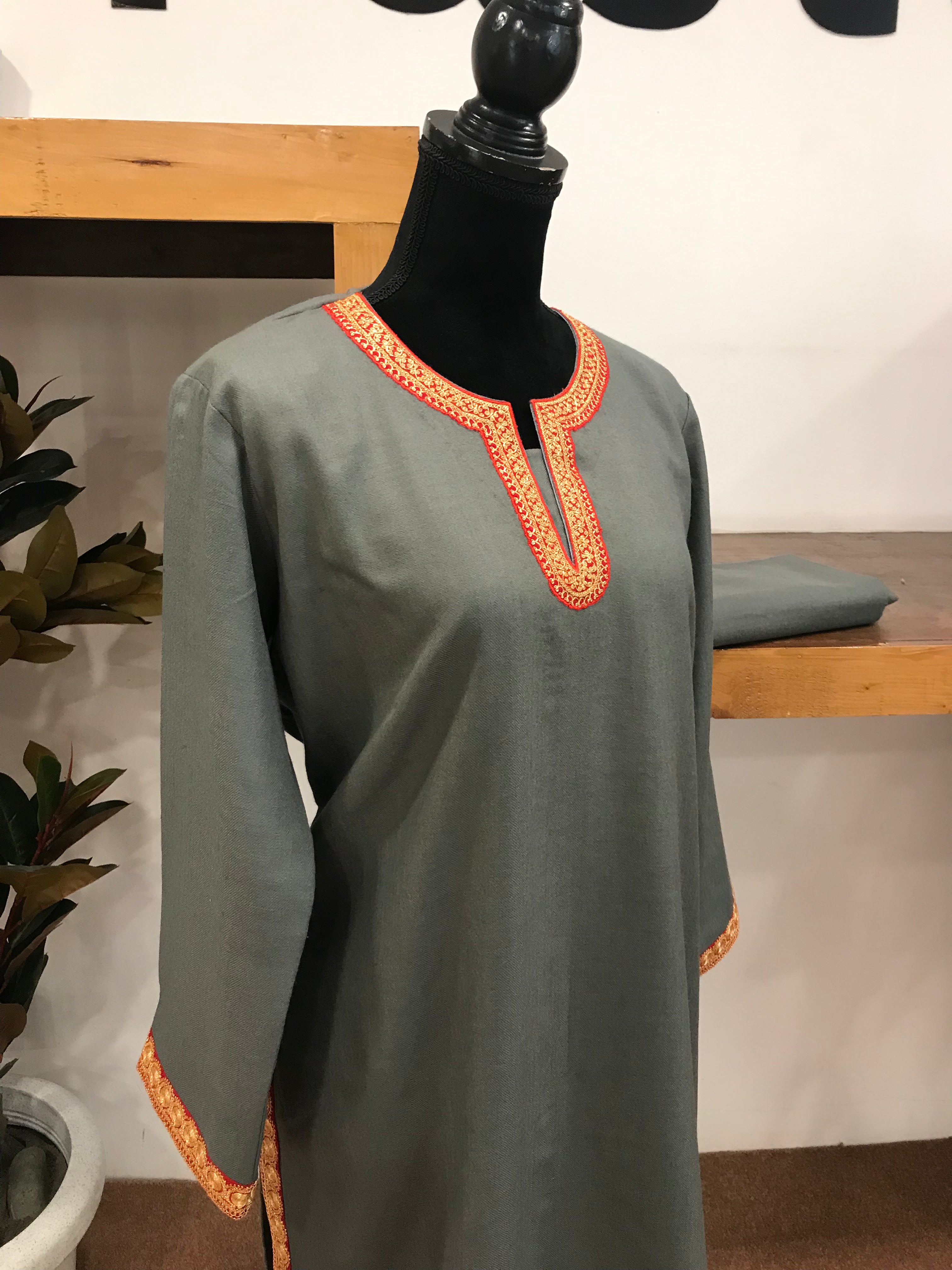 Pure pashmina pure wool blend 2pc suit with Hand Tilla