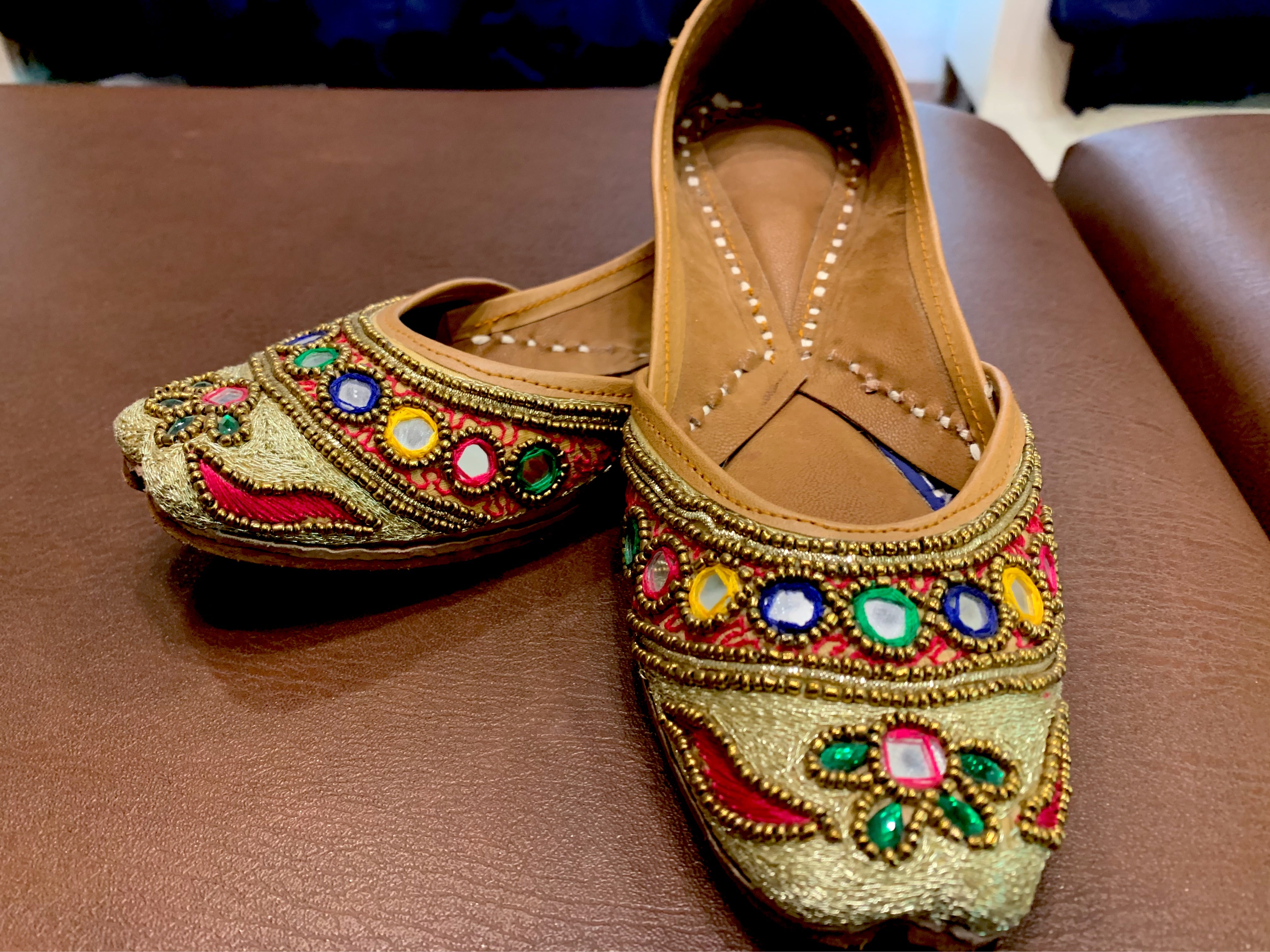 Handmade Genuine Leather jutti - Pastau