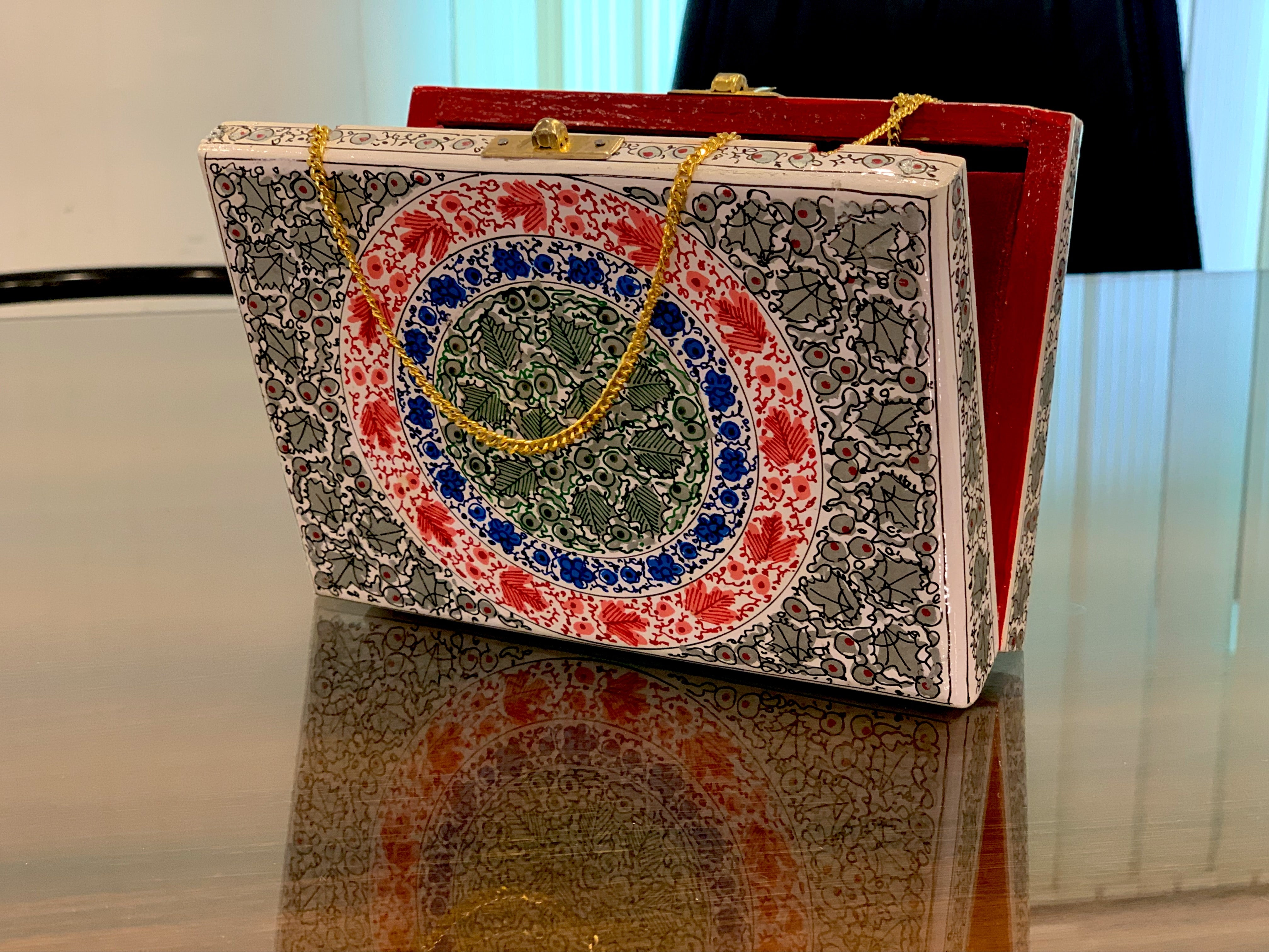 Paper Machie clutch - Pastau