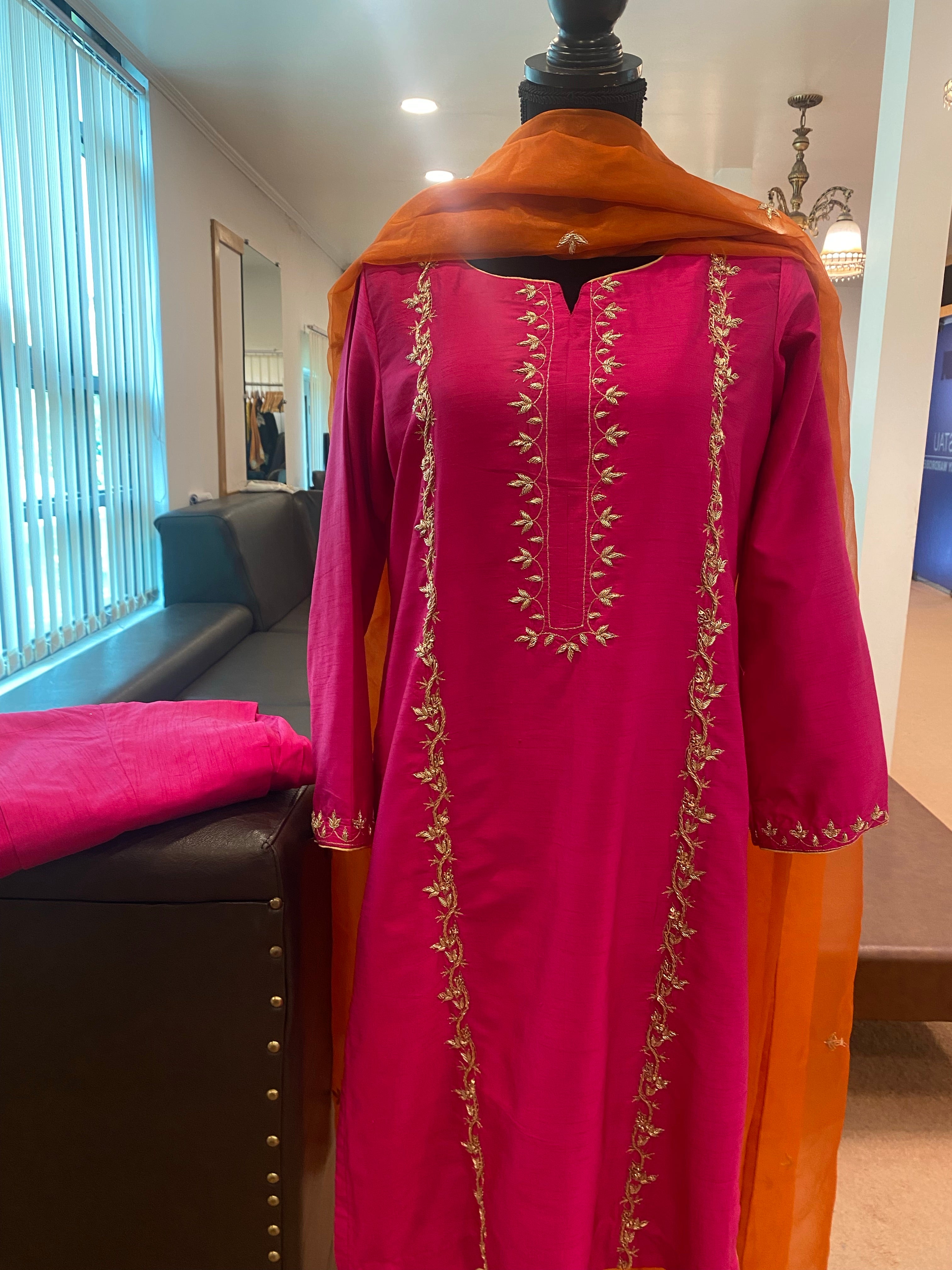 Handembroidered suit 3pc stitched