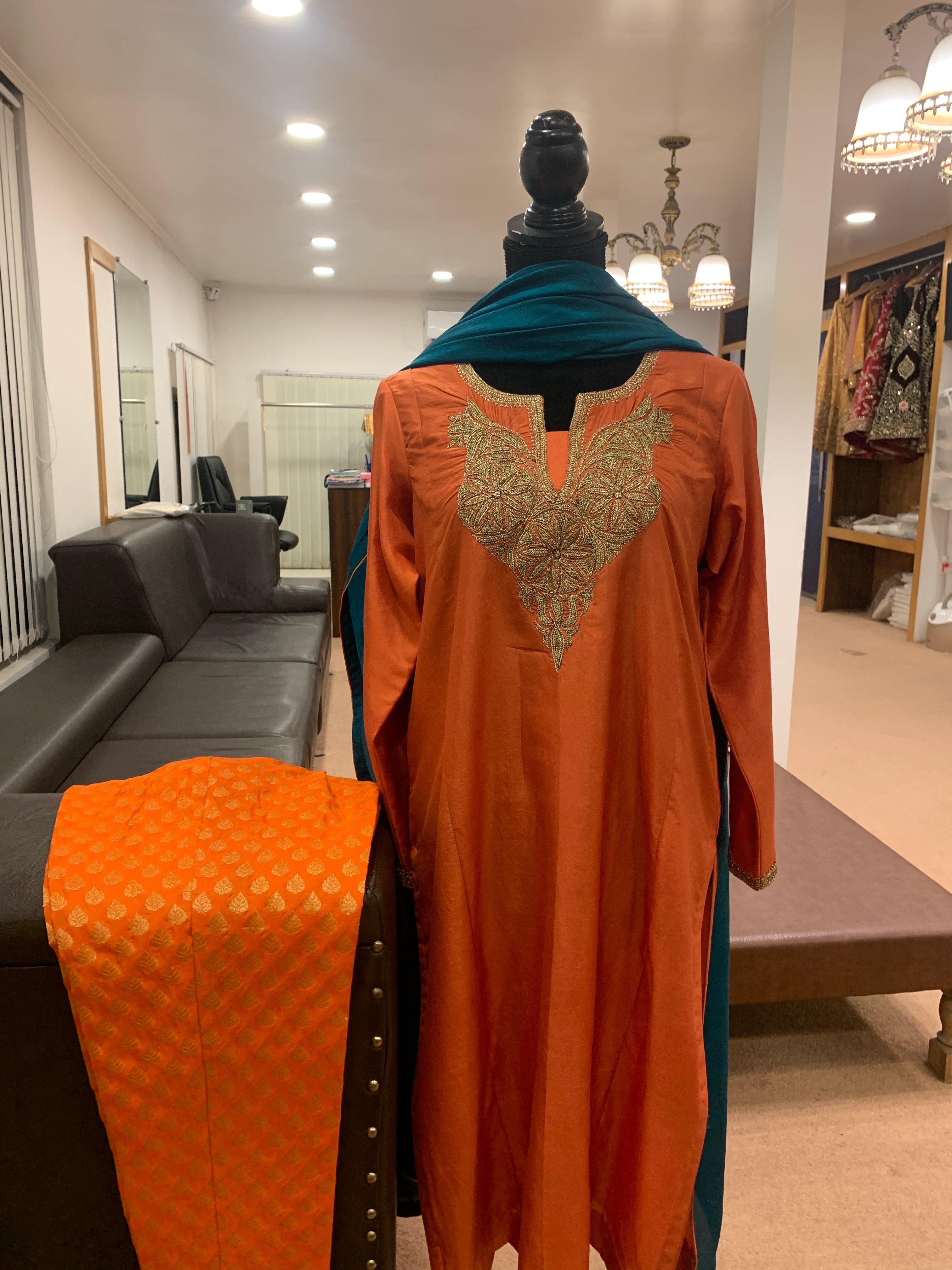 Hand Tilla 3pc suit stitched