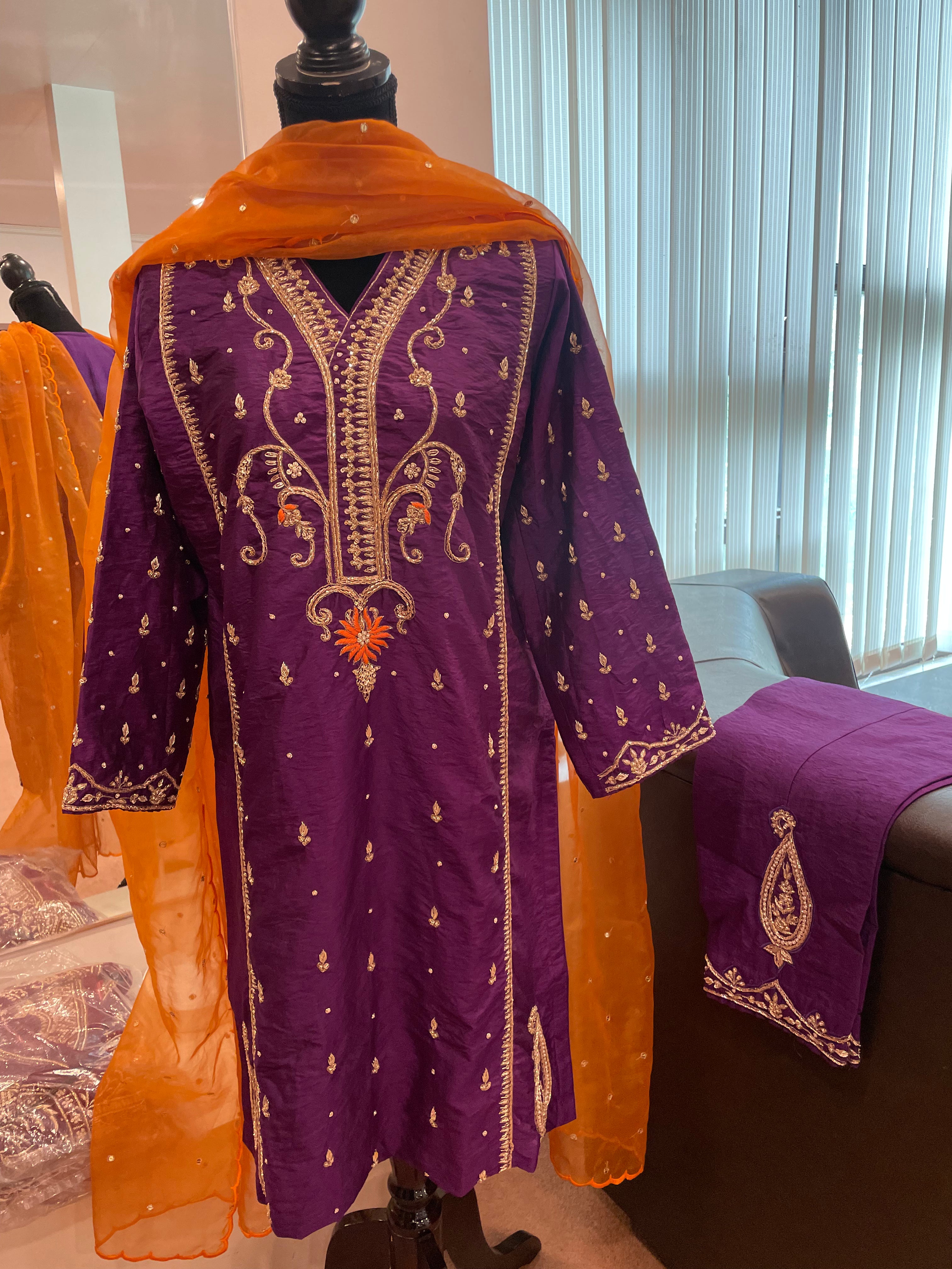 Handembroidered kurta set 3’piece