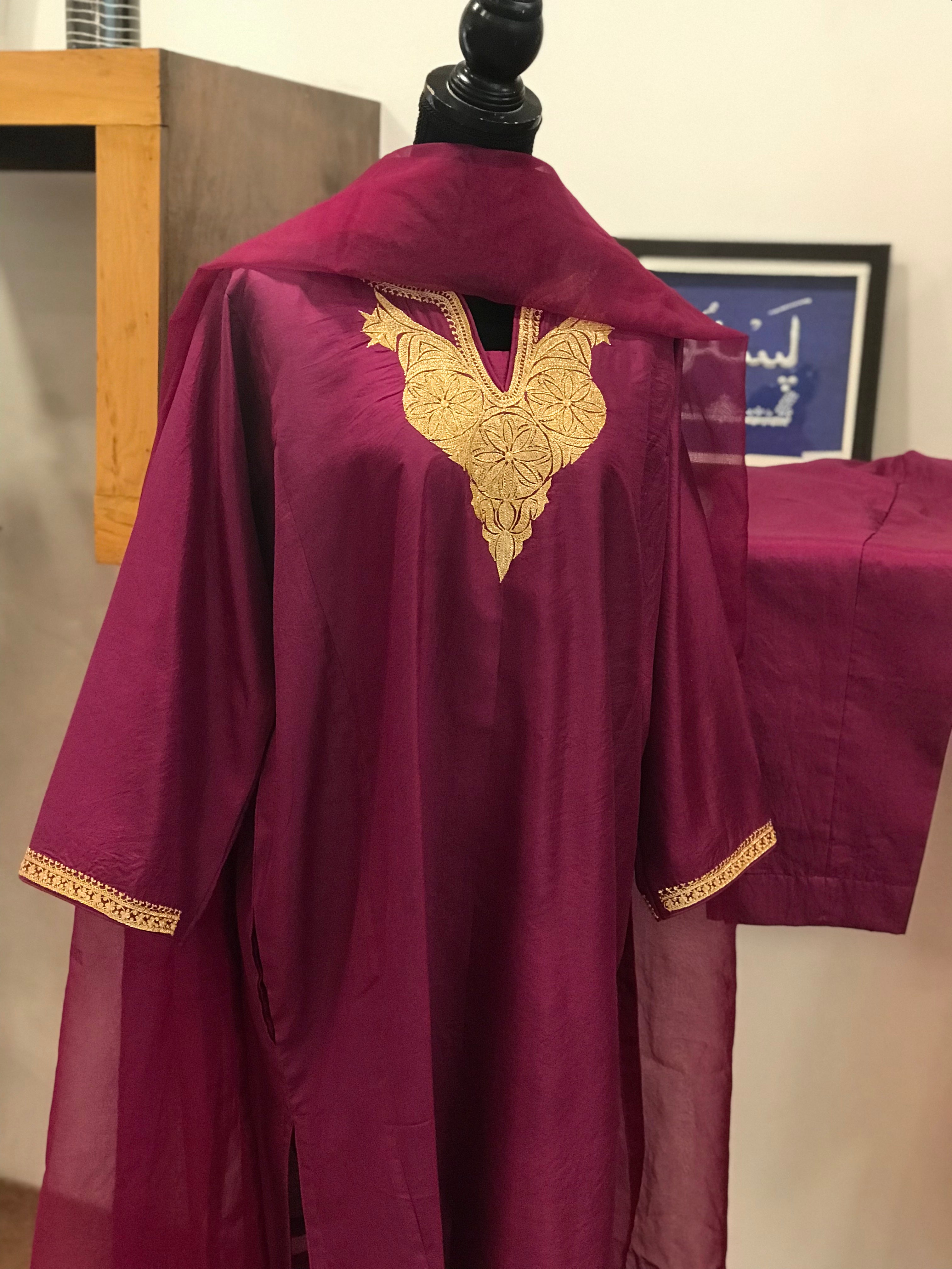 Hand Tilla pure silk 3pc pheran set stitched