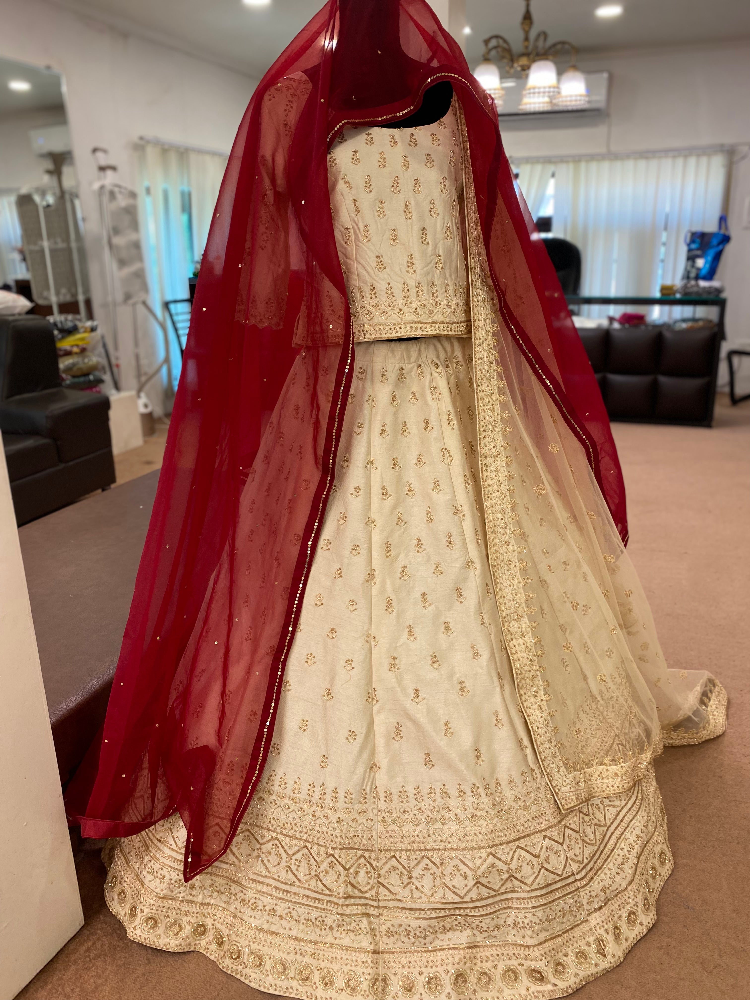 Hand embroidered Lehanga with double duppata