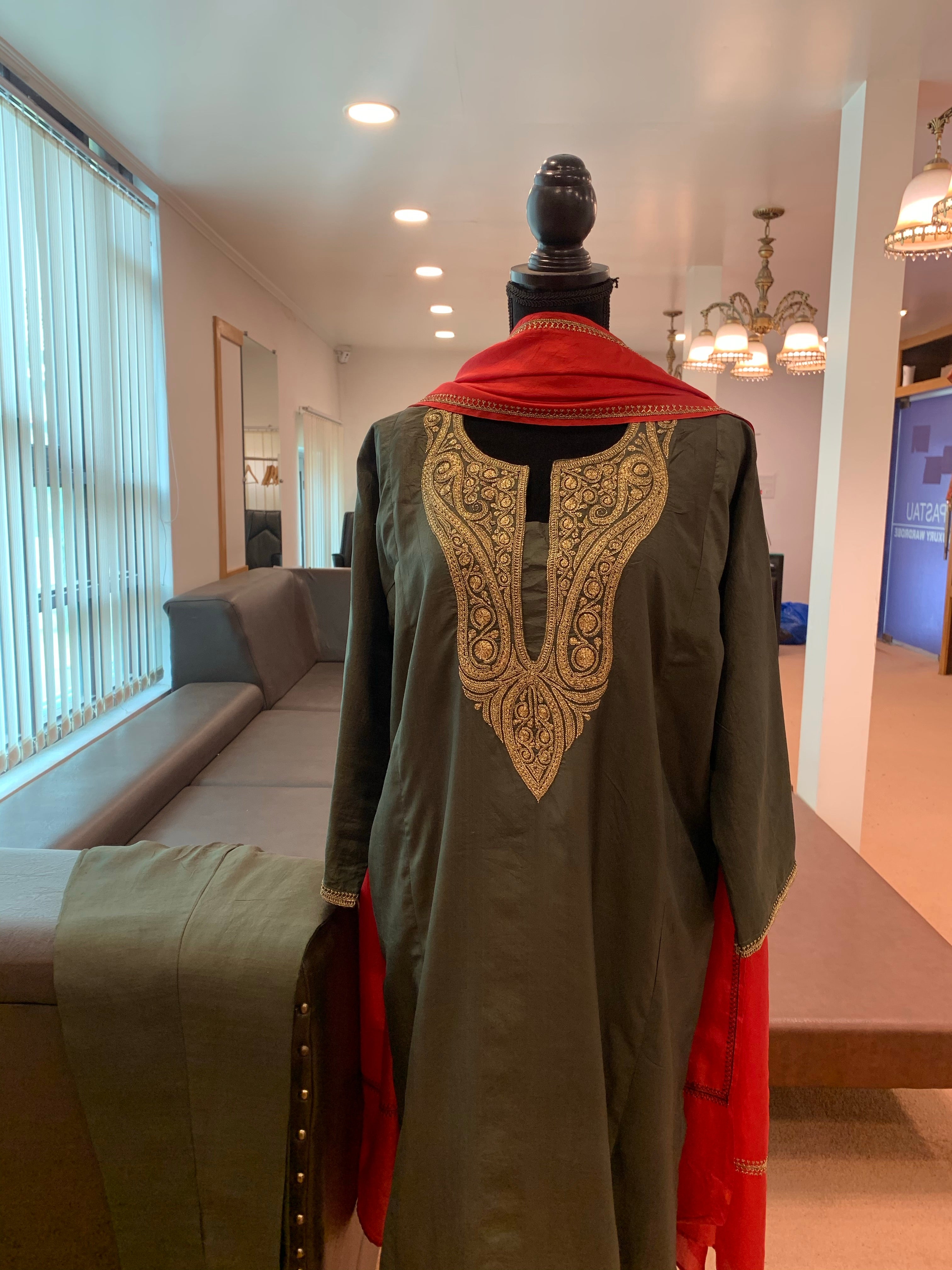 Hand Tilla pure silk 3 pc stitched