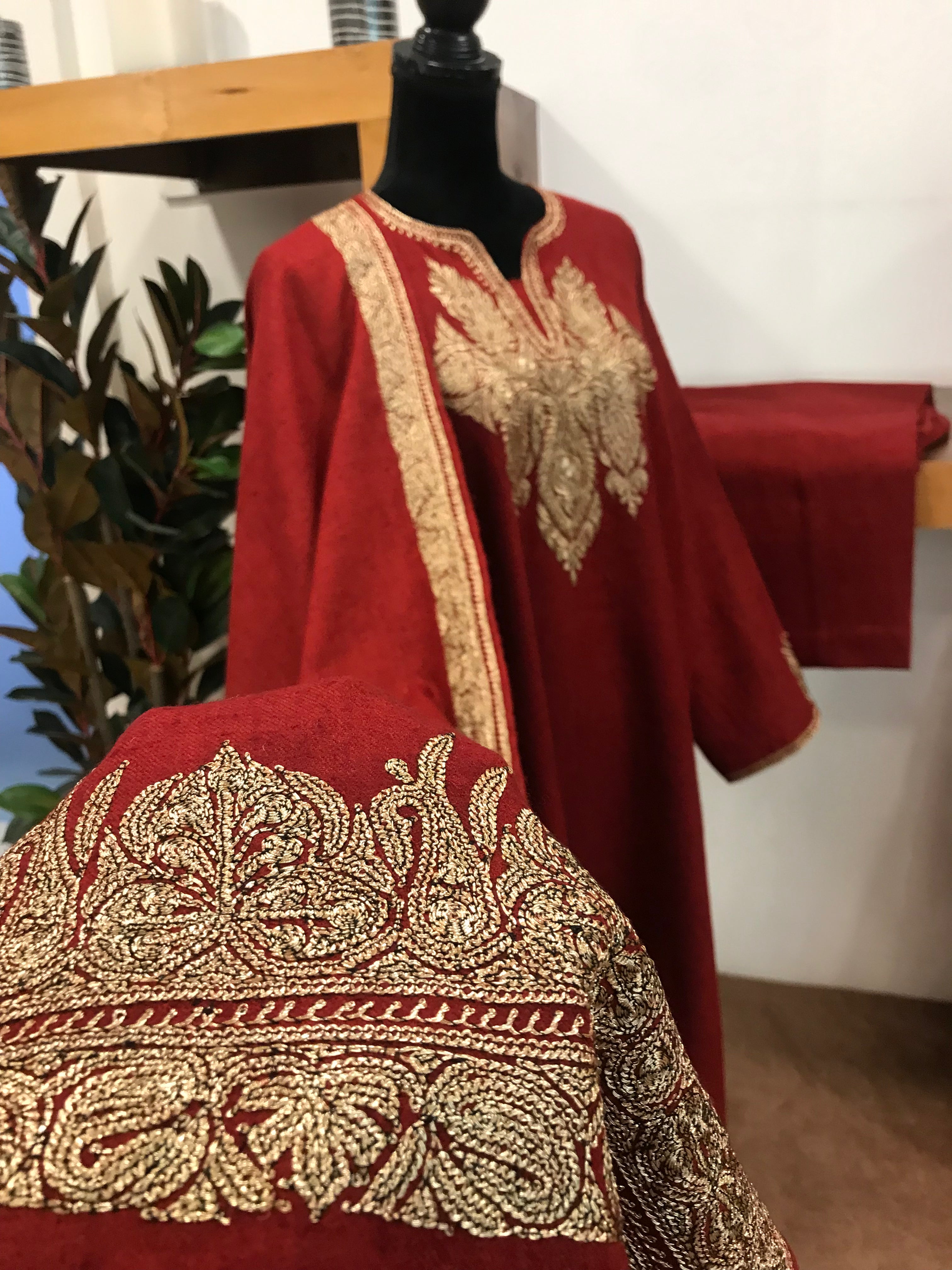 Pure pashmina and pure wool blend Pheran set 3pc stitched