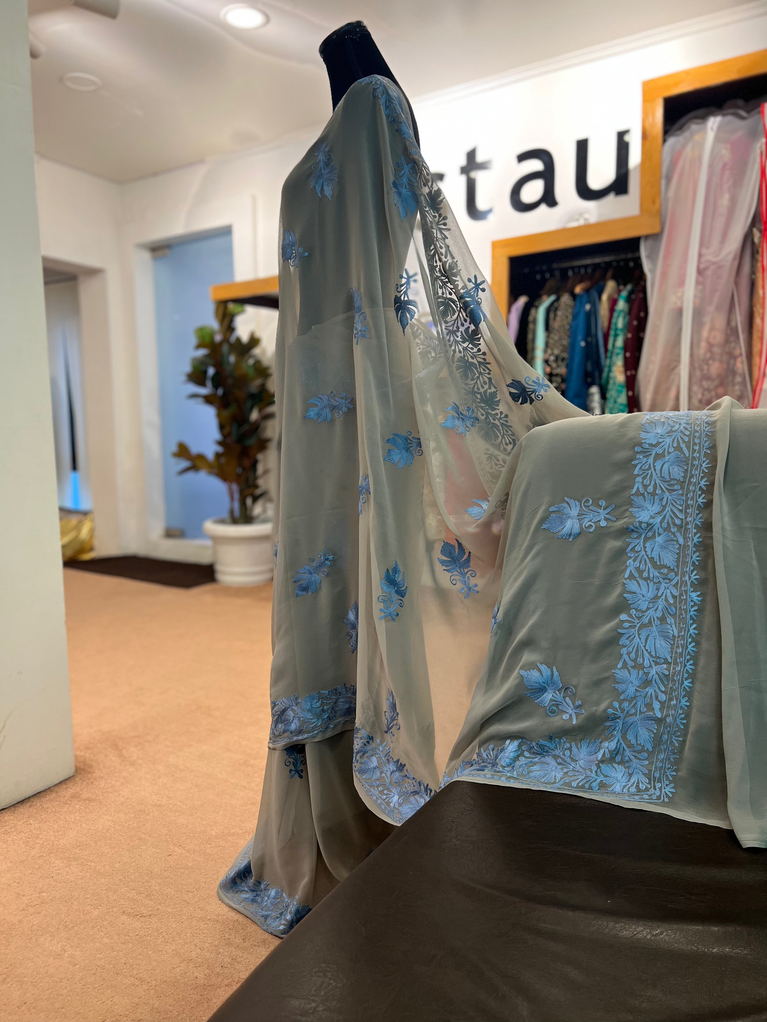 Kashmiri embroidered Georgette saree SR006