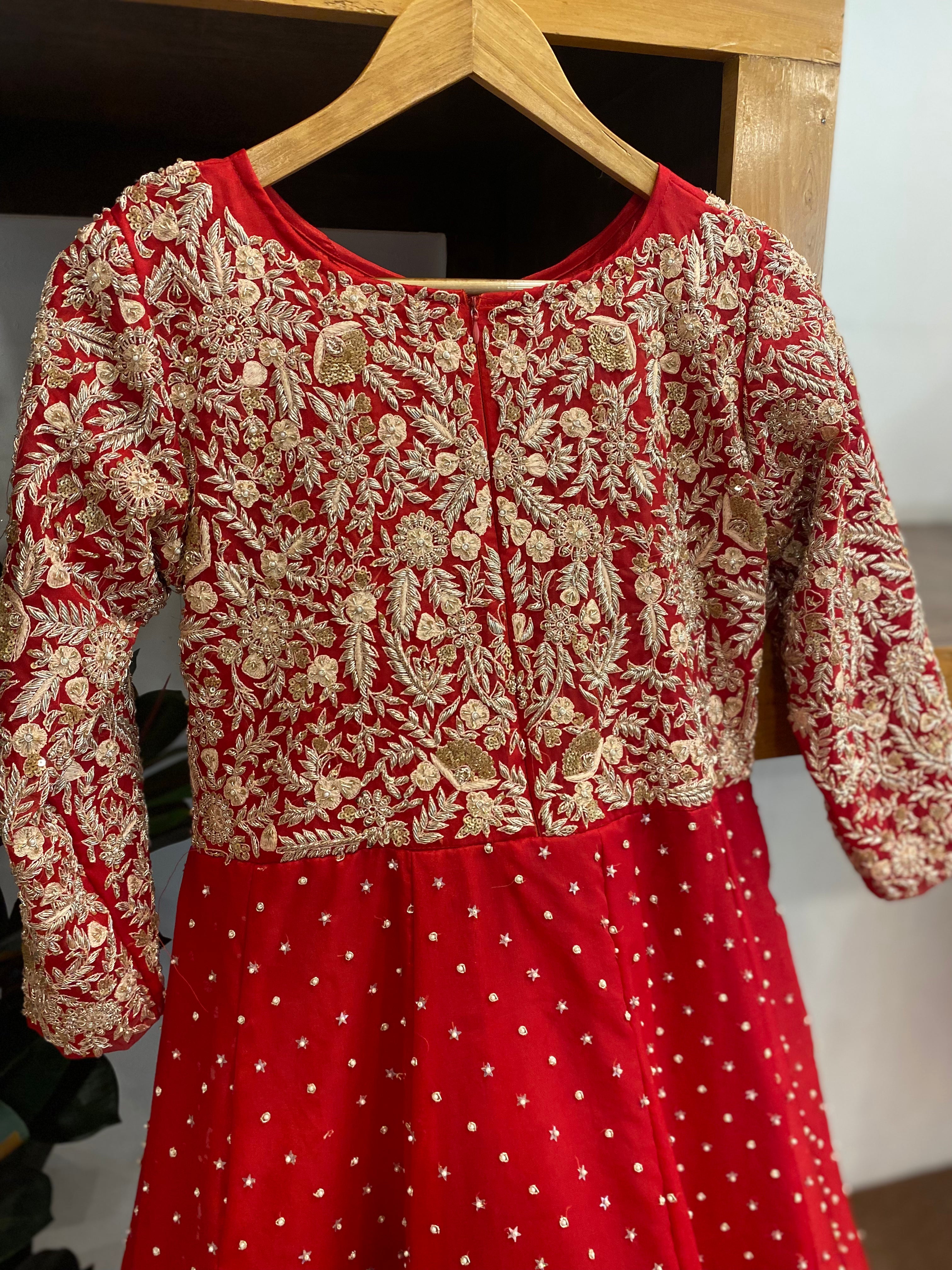 Hand embroidered Gown with duppata