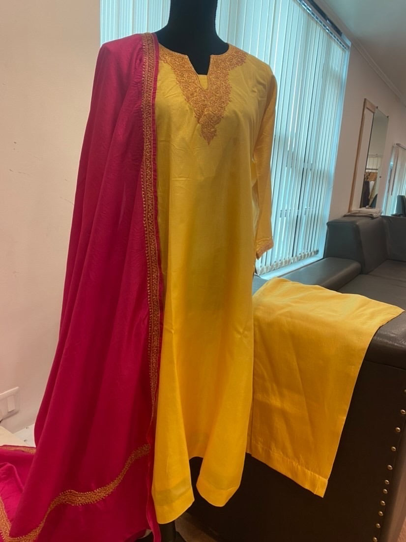 Hand Tilla pure silk 3pc Stitched