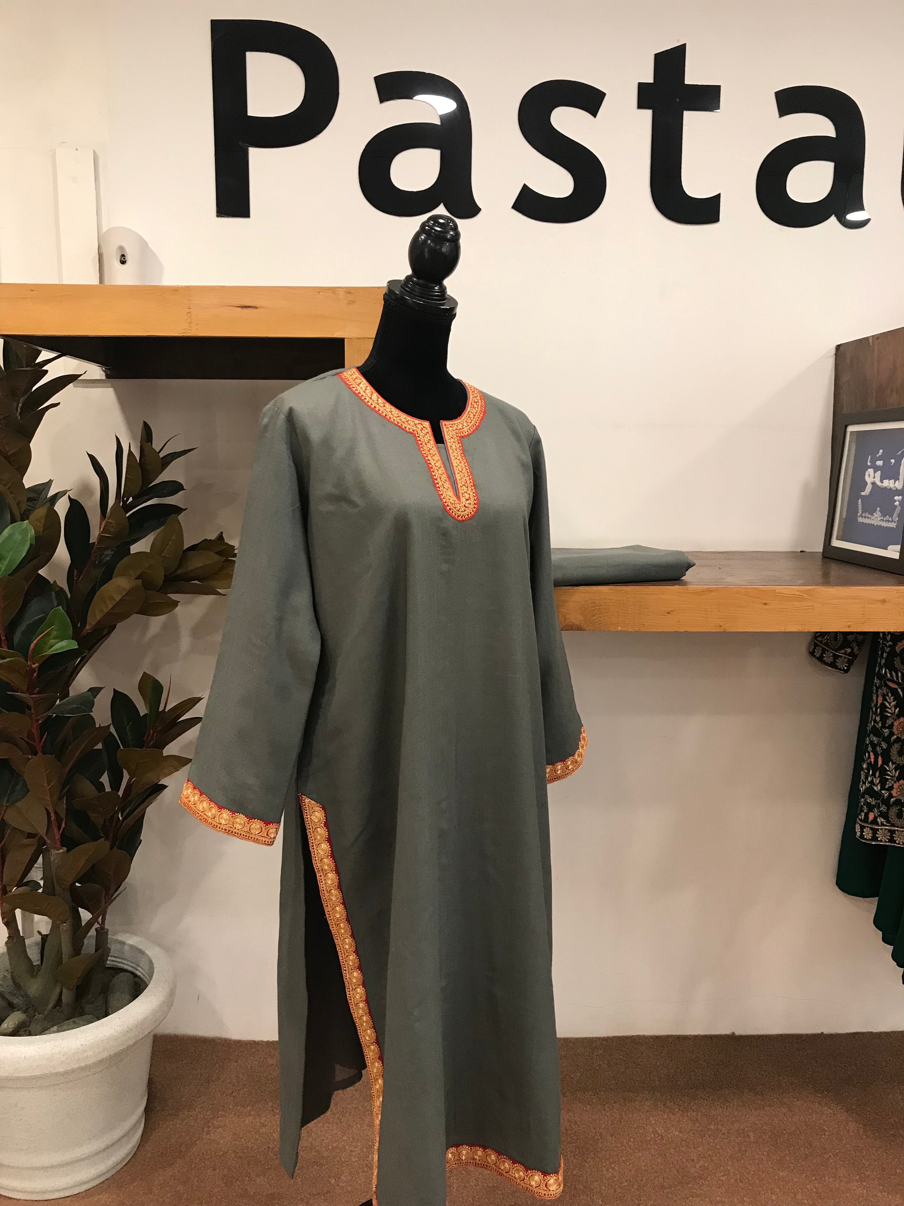 Pure pashmina pure wool blend 2pc suit with Hand Tilla