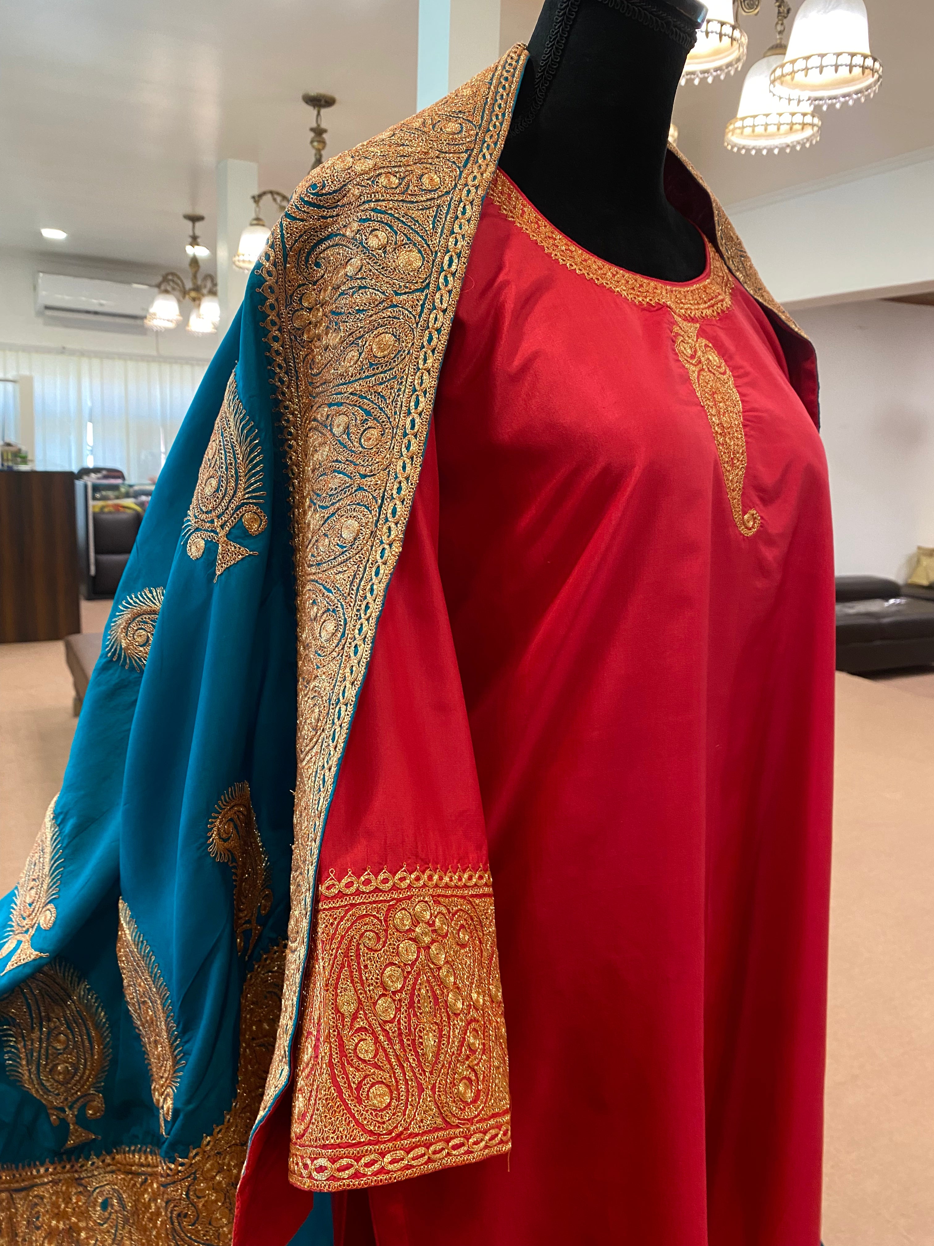 Kashmiri Machinetilla 3 piece suit MTKS001