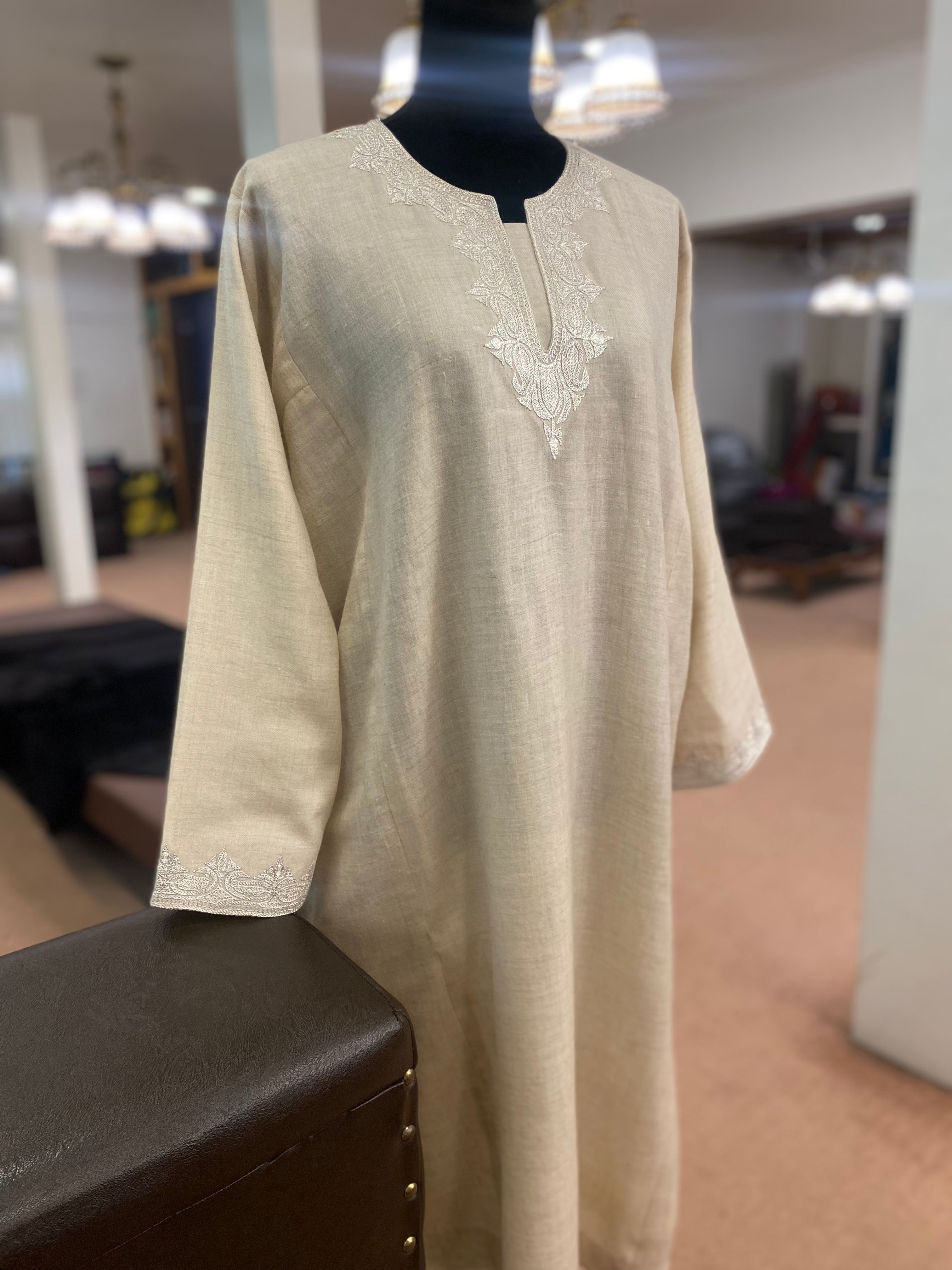 Pure pashmina blend pheran with hand tilla Pwb279