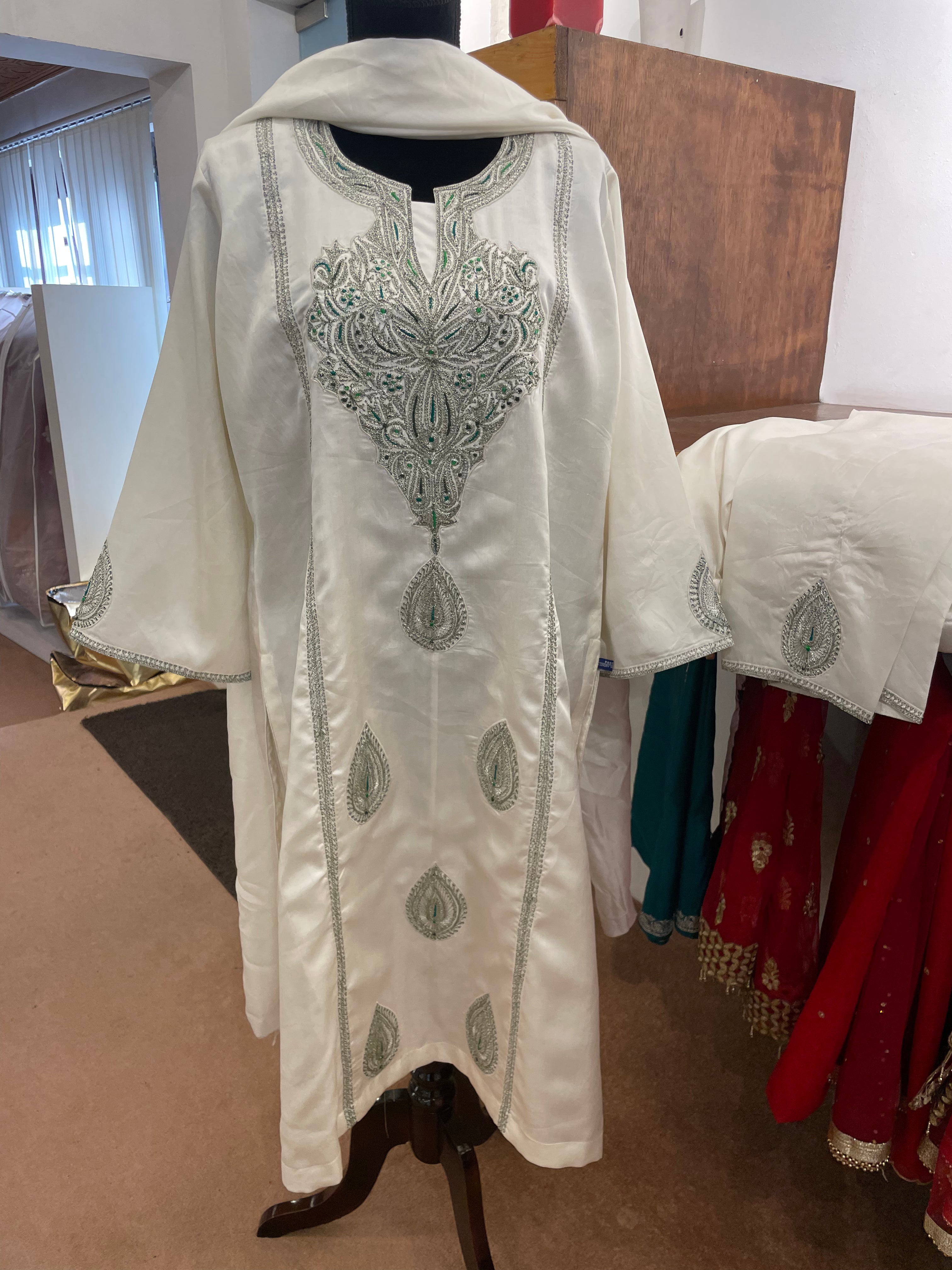 Kashmiri tilla kurta set mtks218