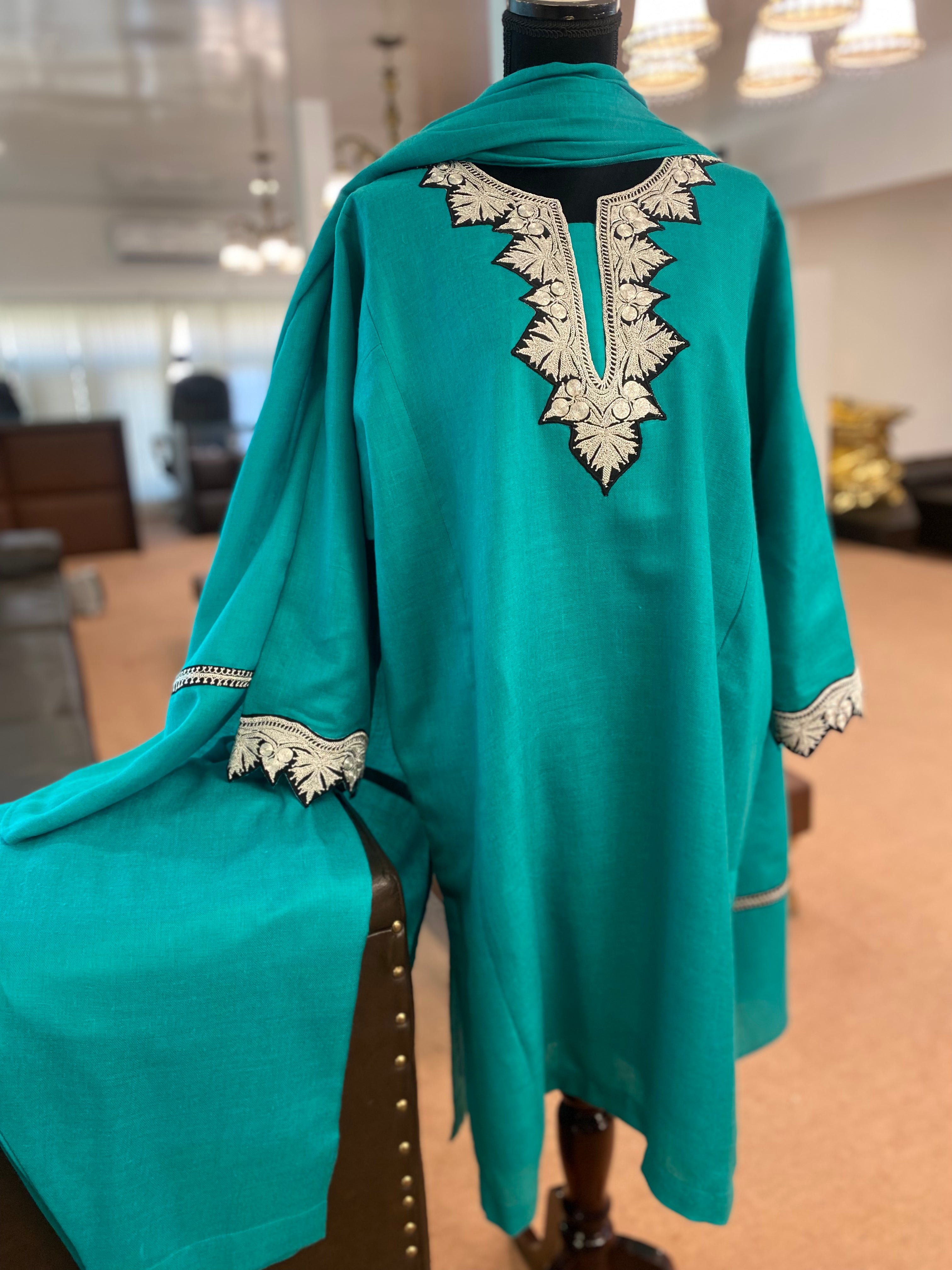 Pure pashmina blend pheran set with Hand Tilla