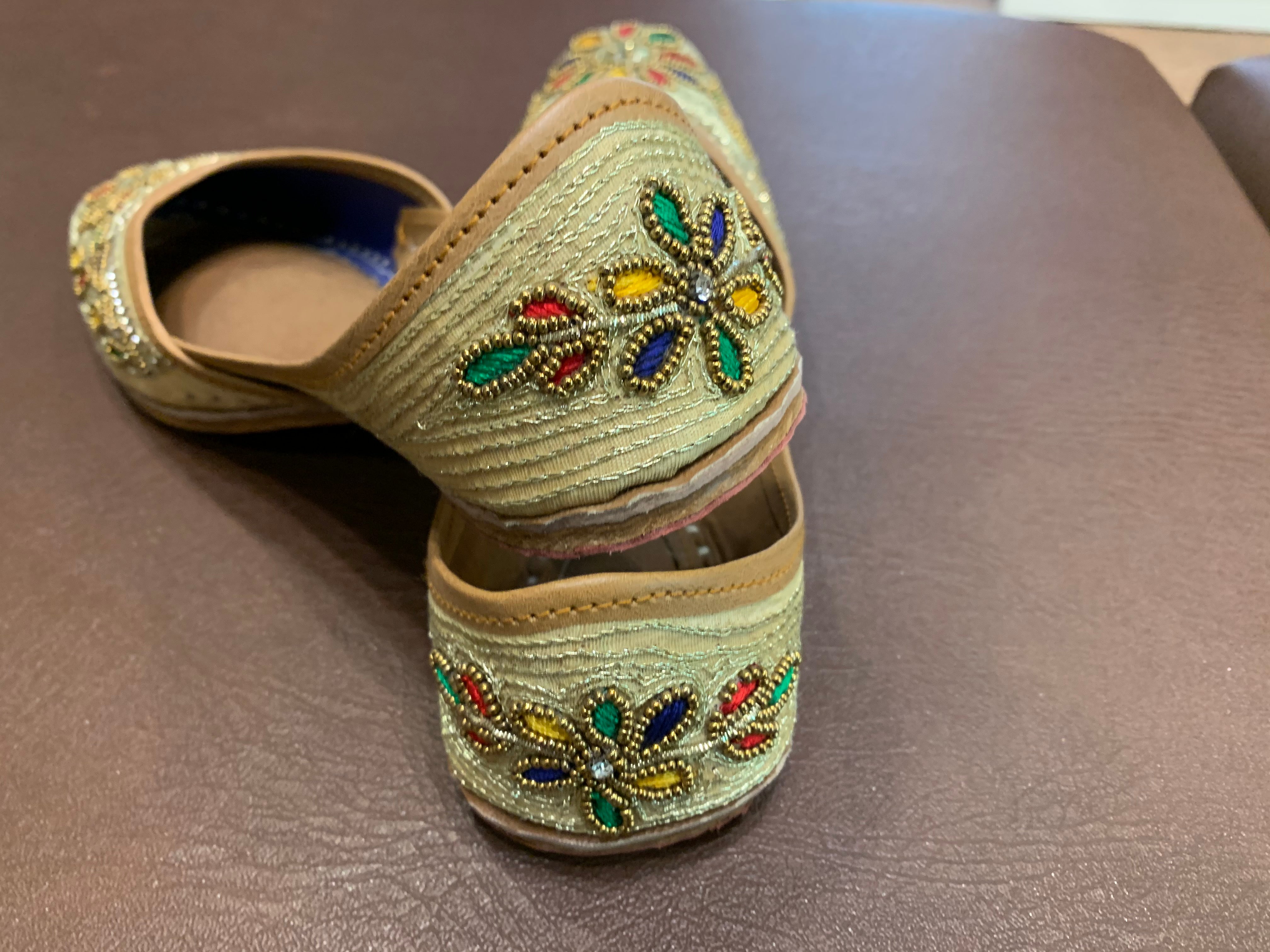 Handmade Genuine Leather jutti - Pastau