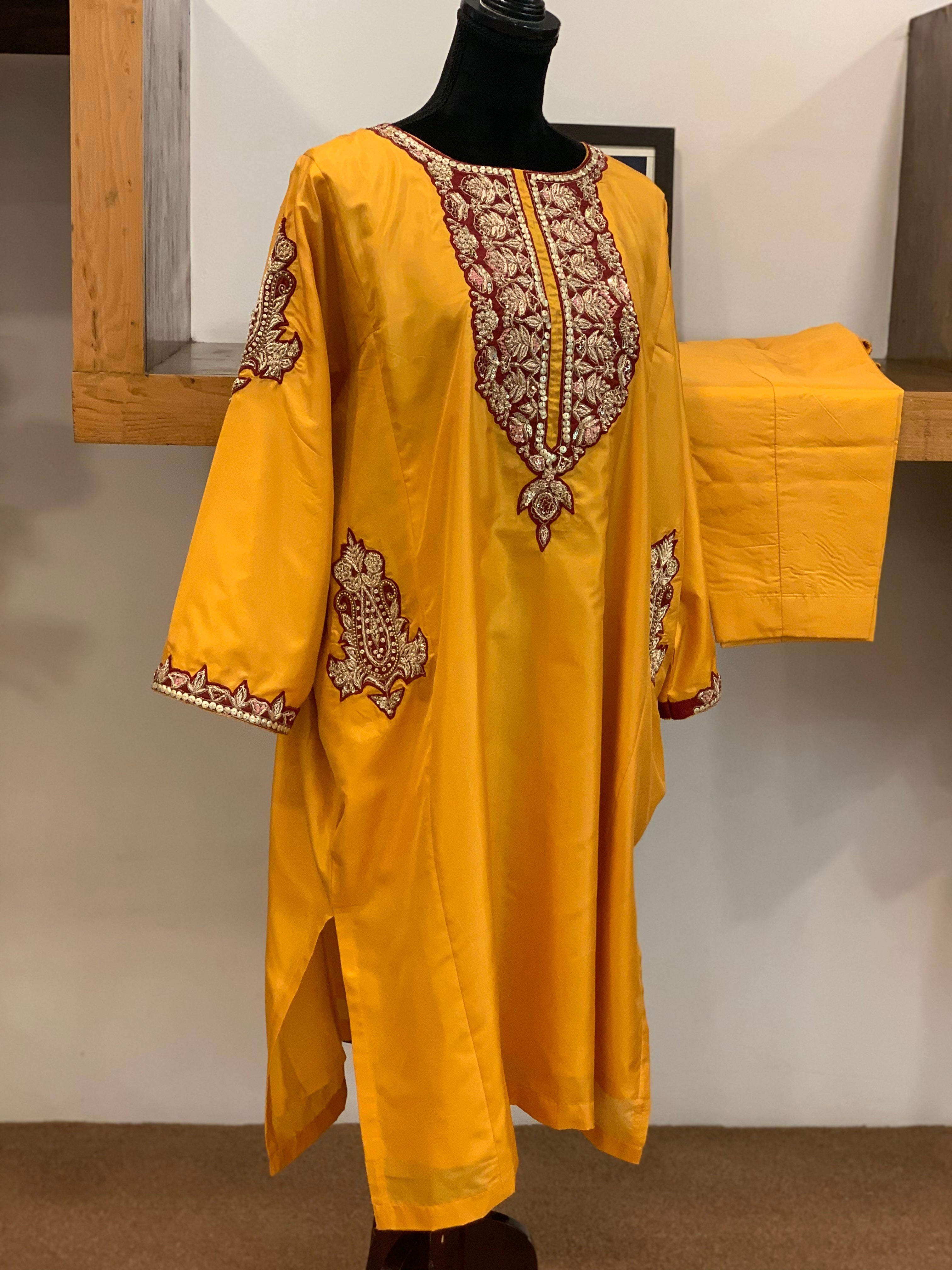 Hand embroidered Pheran set 2pc stitched