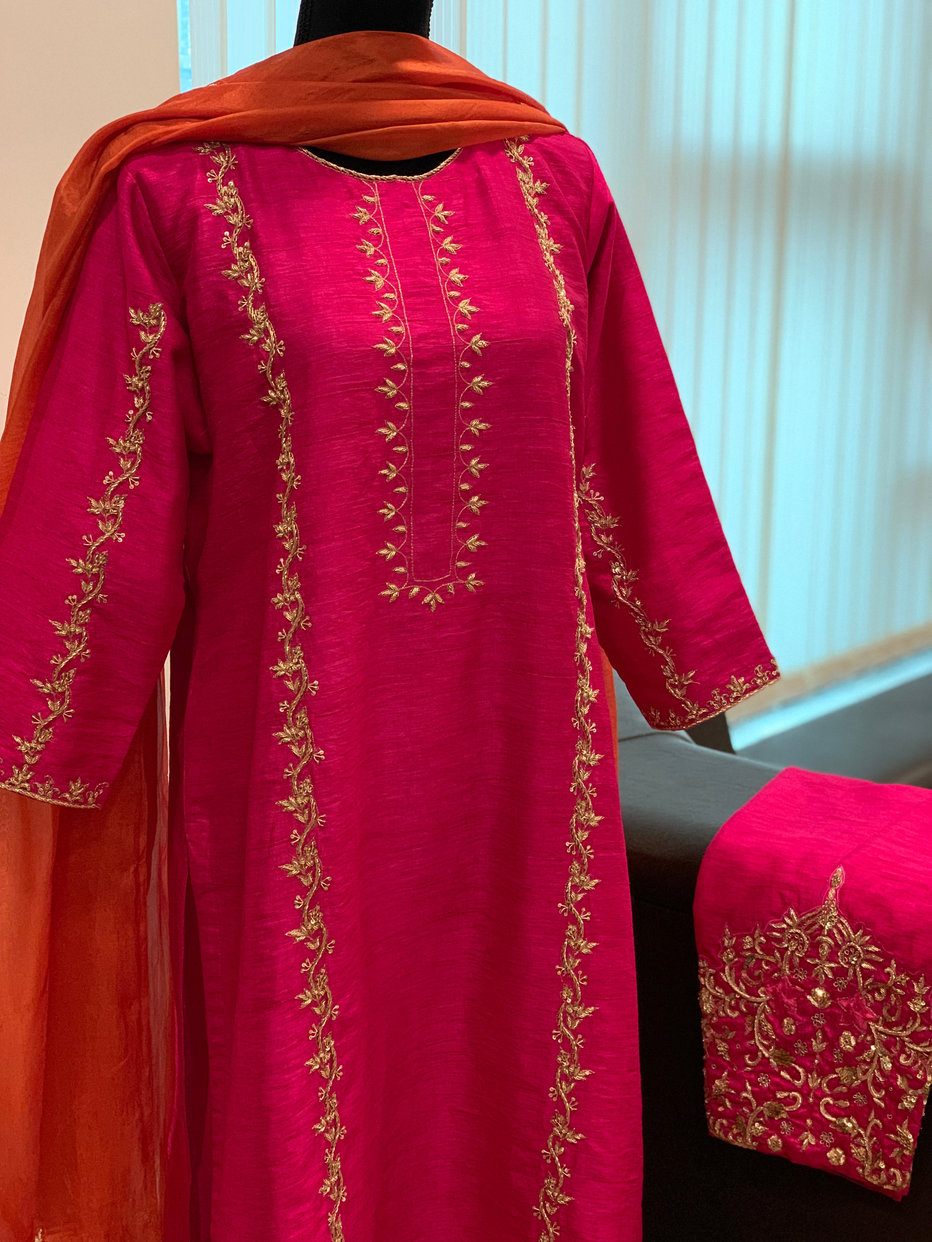 Handembroidered suit 3pc stitched