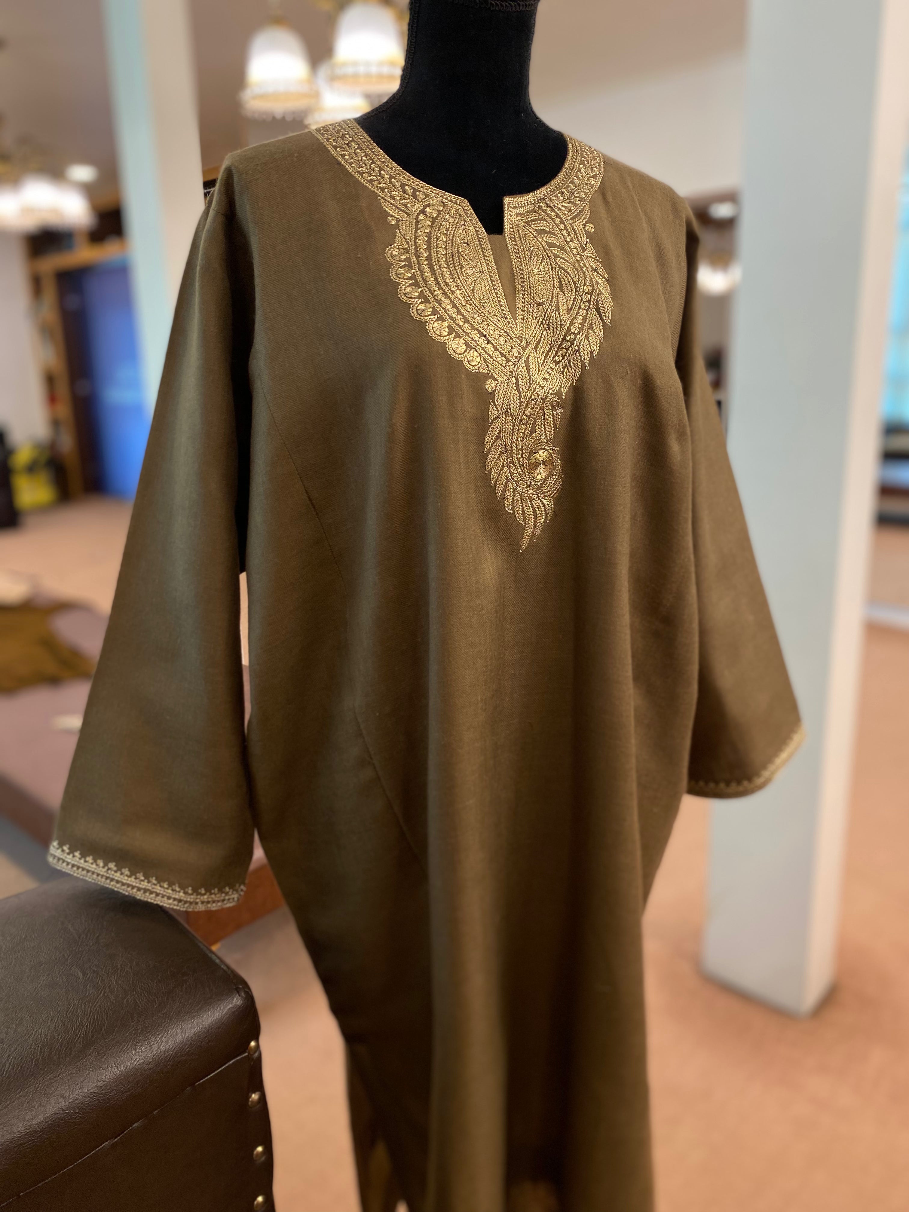 Pure pashmina blend pheran with hand tilla pwb178