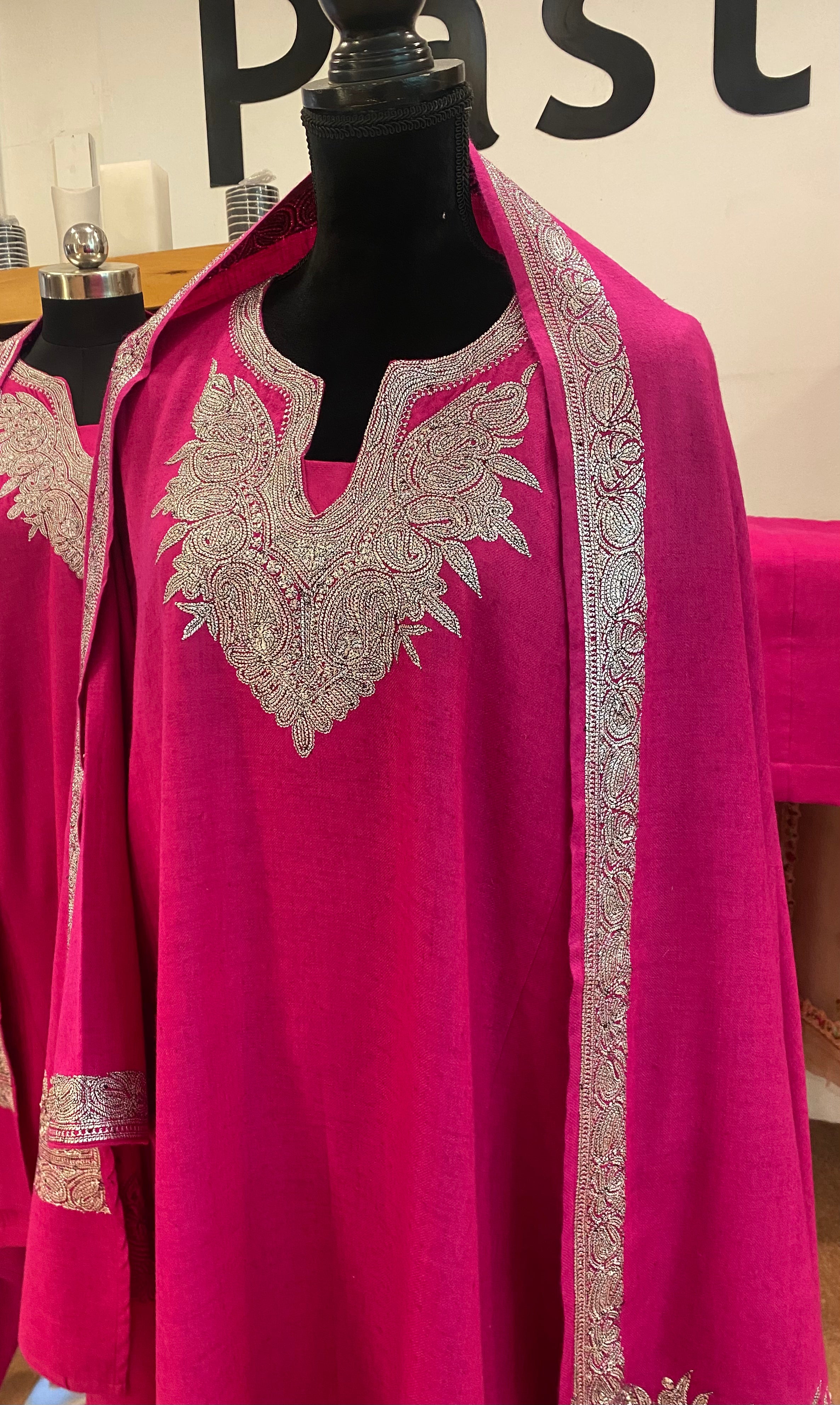 Pure pashmina and pure wool blend pheran set with Hand Tilla