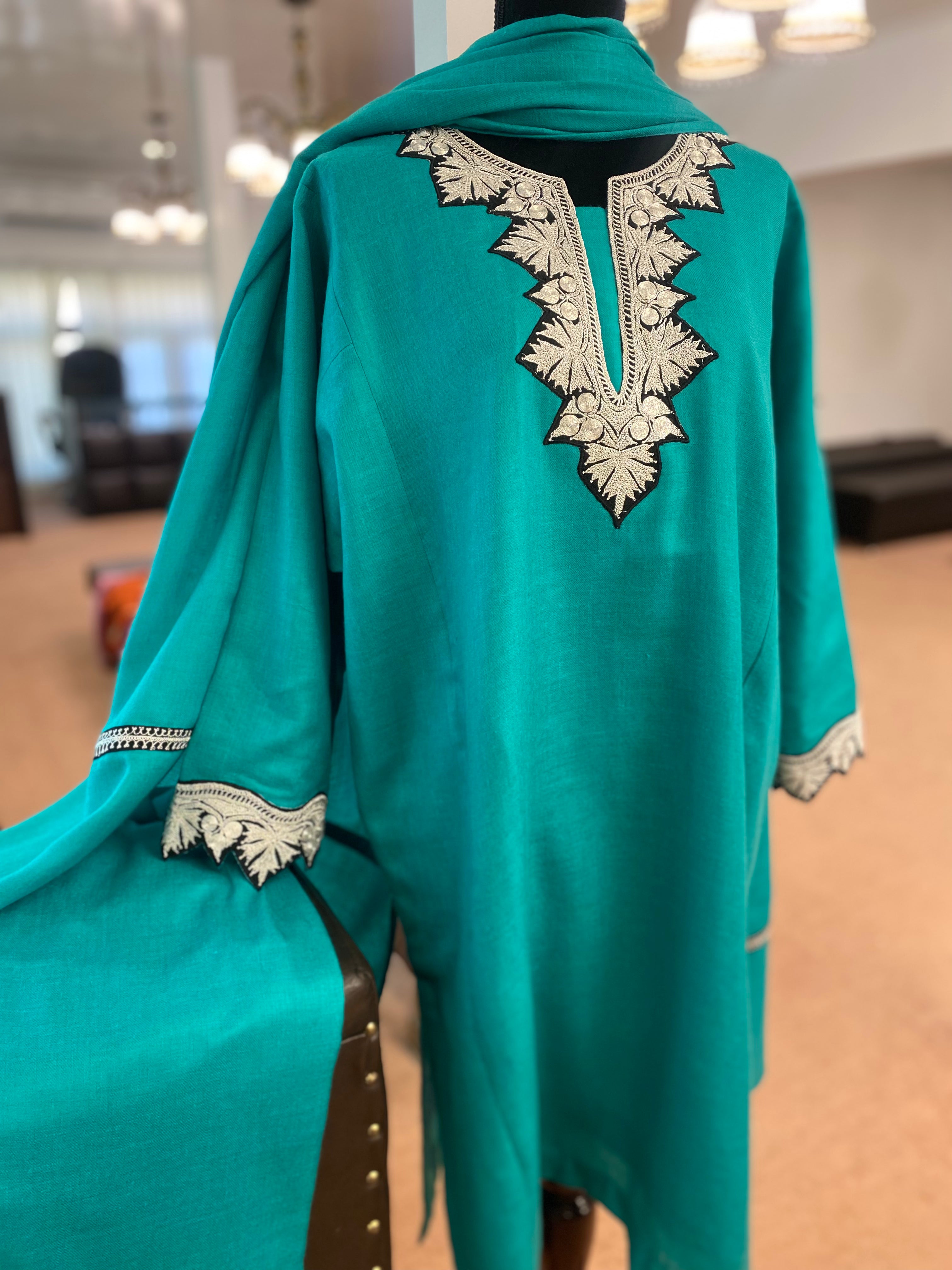 Pure pashmina blend pheran set with Hand Tilla