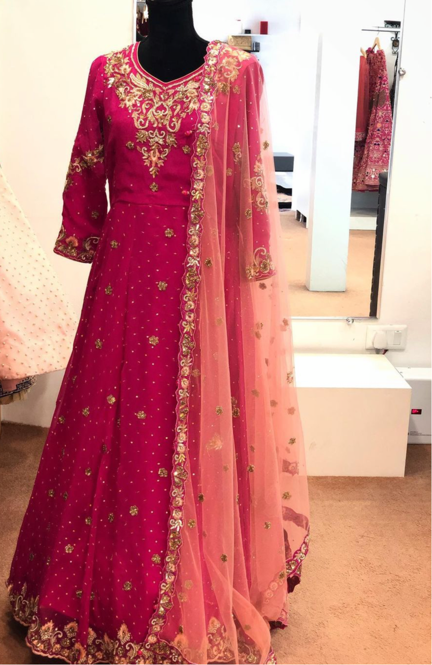 Hand embroidered ensemble - Pastau