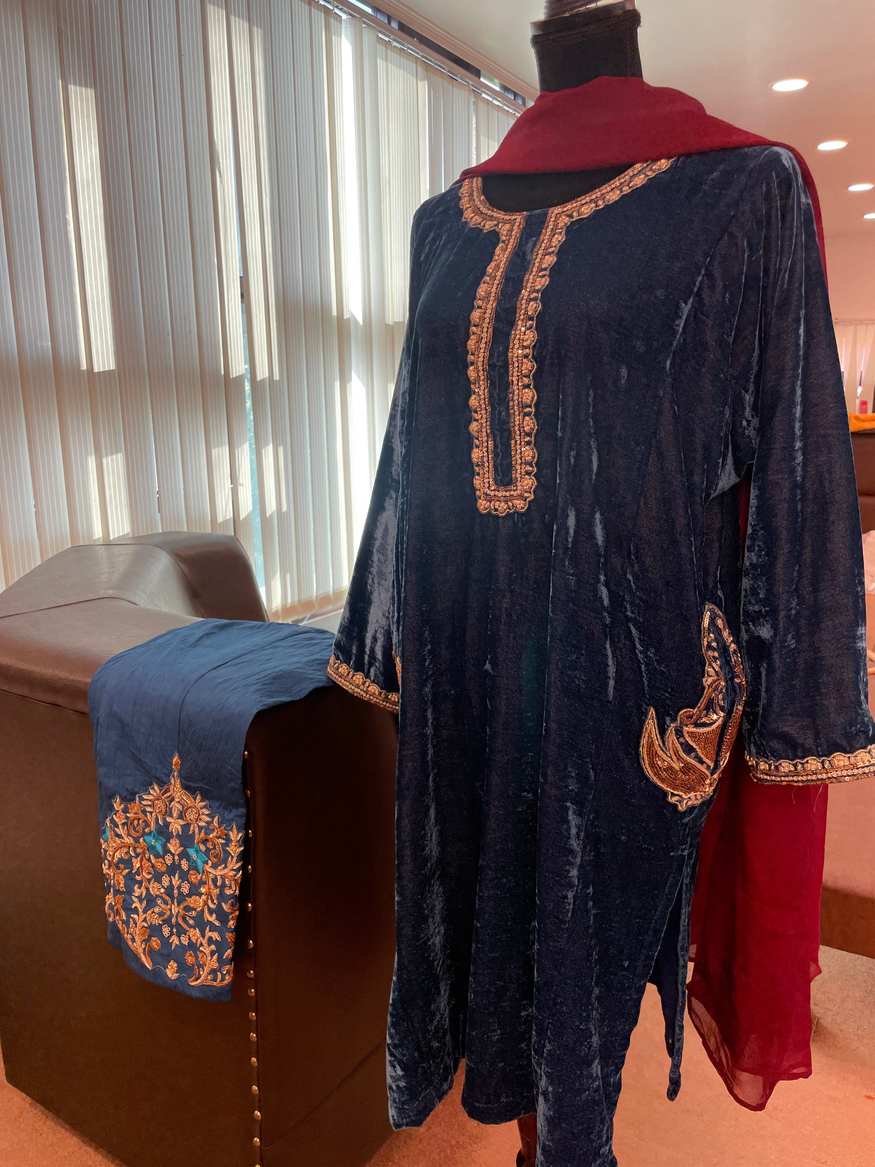 Handembroidered kurta set