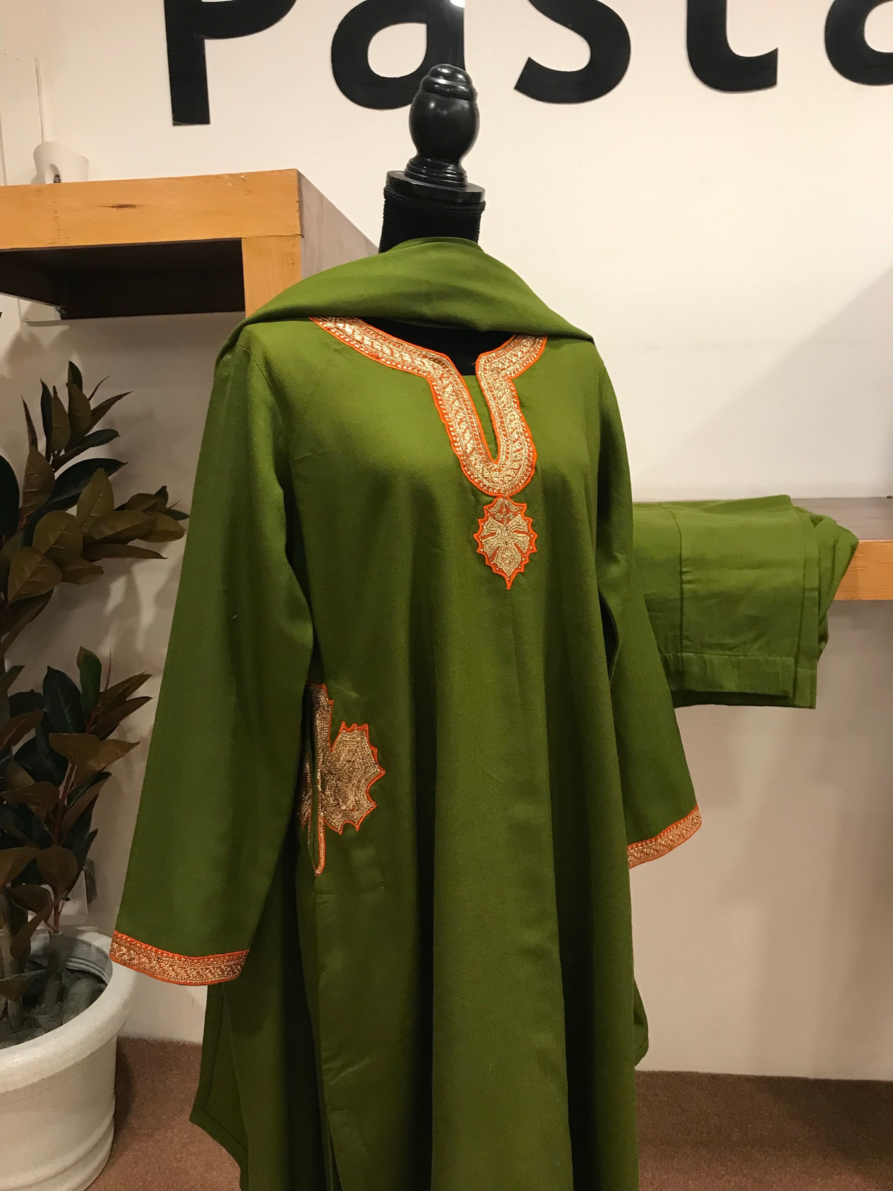 Pure pashmina and pure wool blend Kurta Set 3pc with Hand Tilla