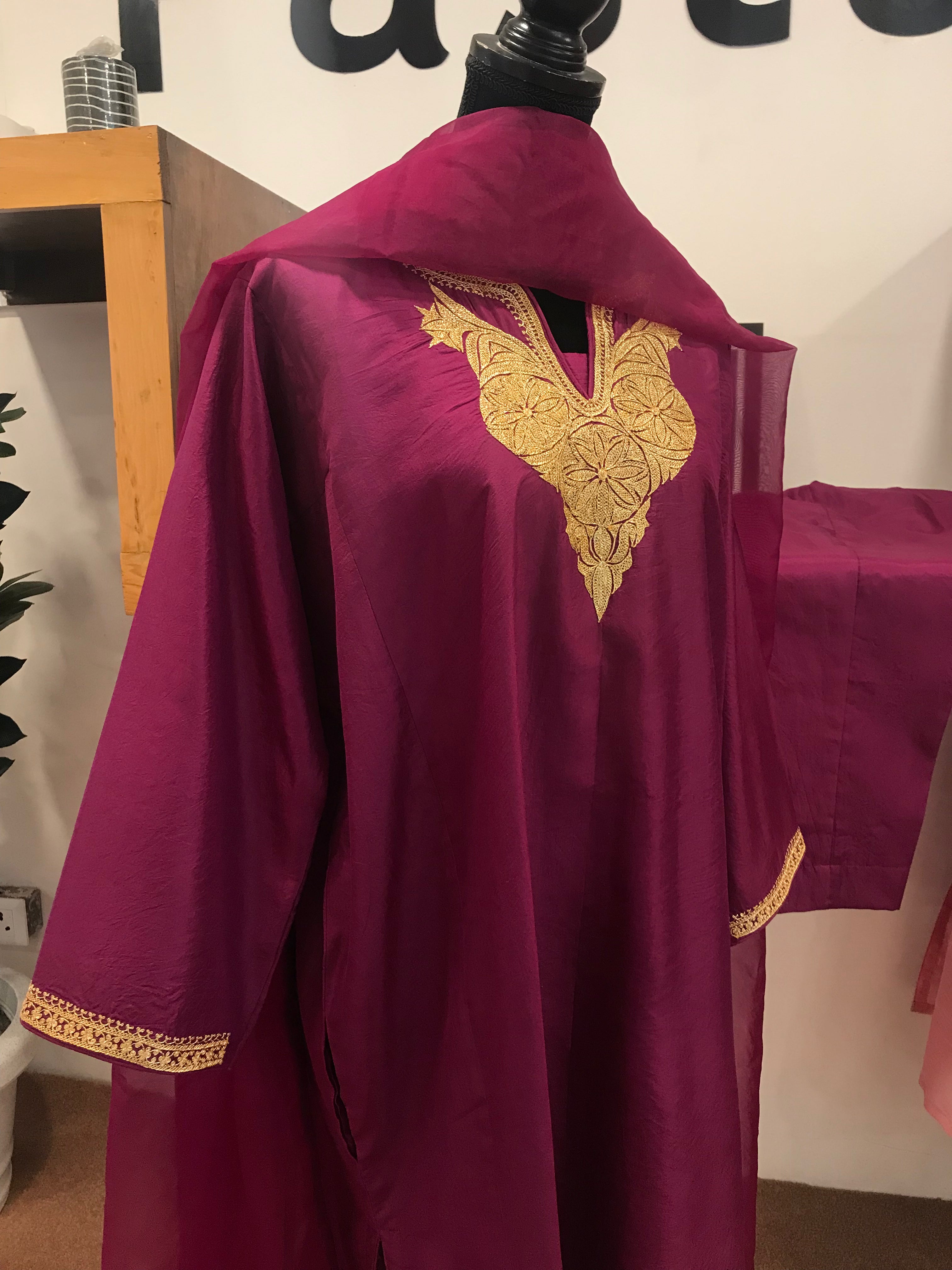 Hand Tilla pure silk 3pc pheran set stitched