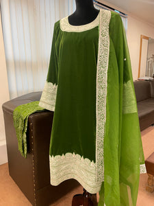 Kashmiri Machinework tilla suit