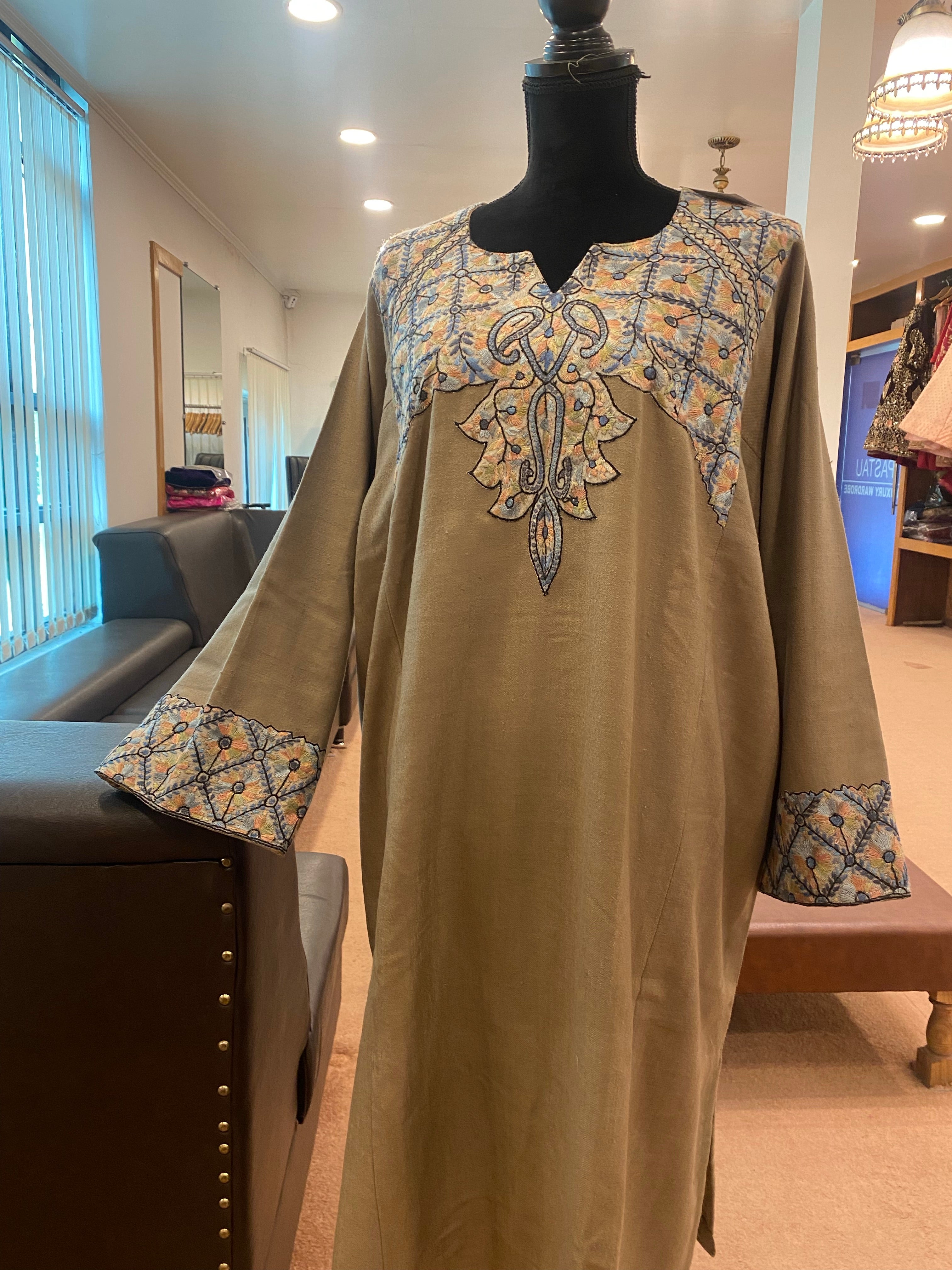 Pashmina count blend with handsozni pheran - PCB003