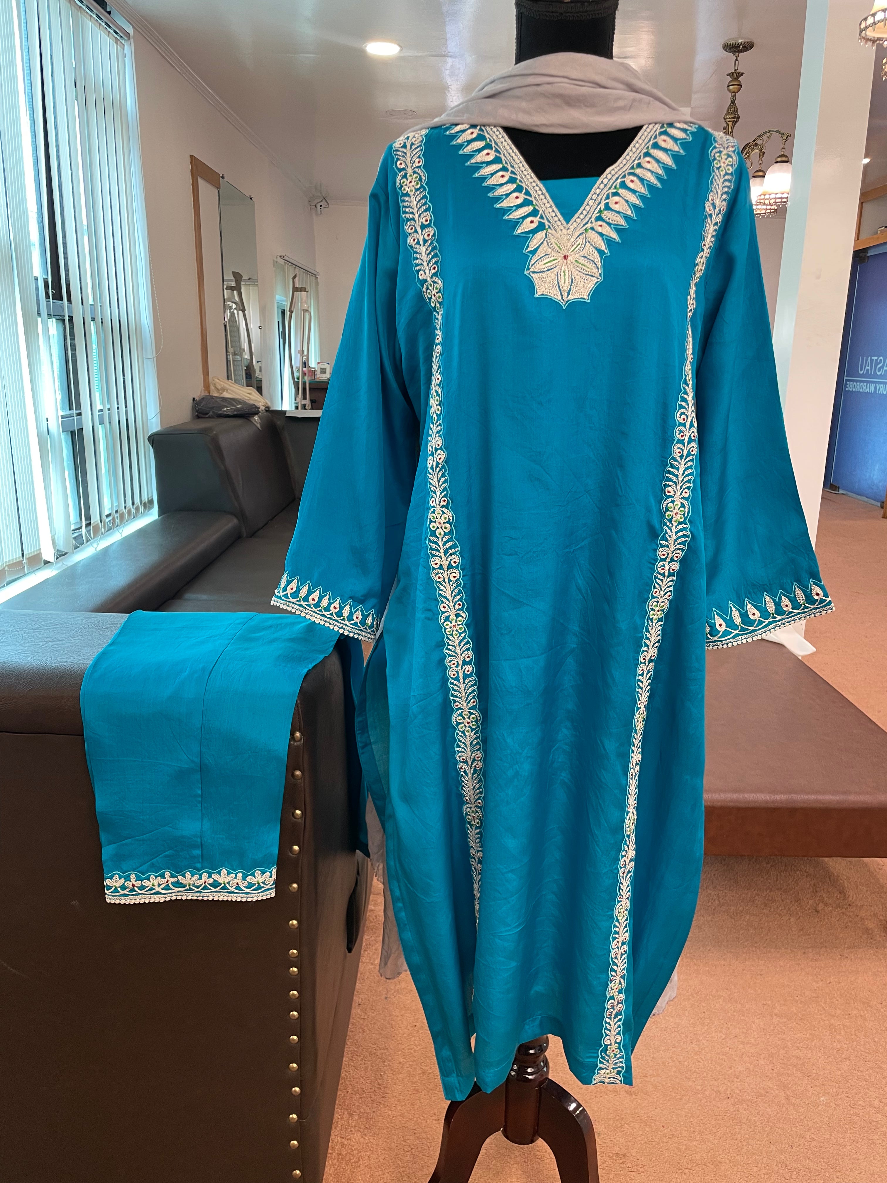 Puresilk kurta set Mtks361