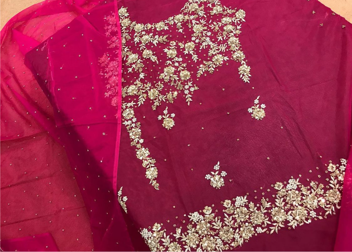 Handembroidered suit unstitched - Pastau