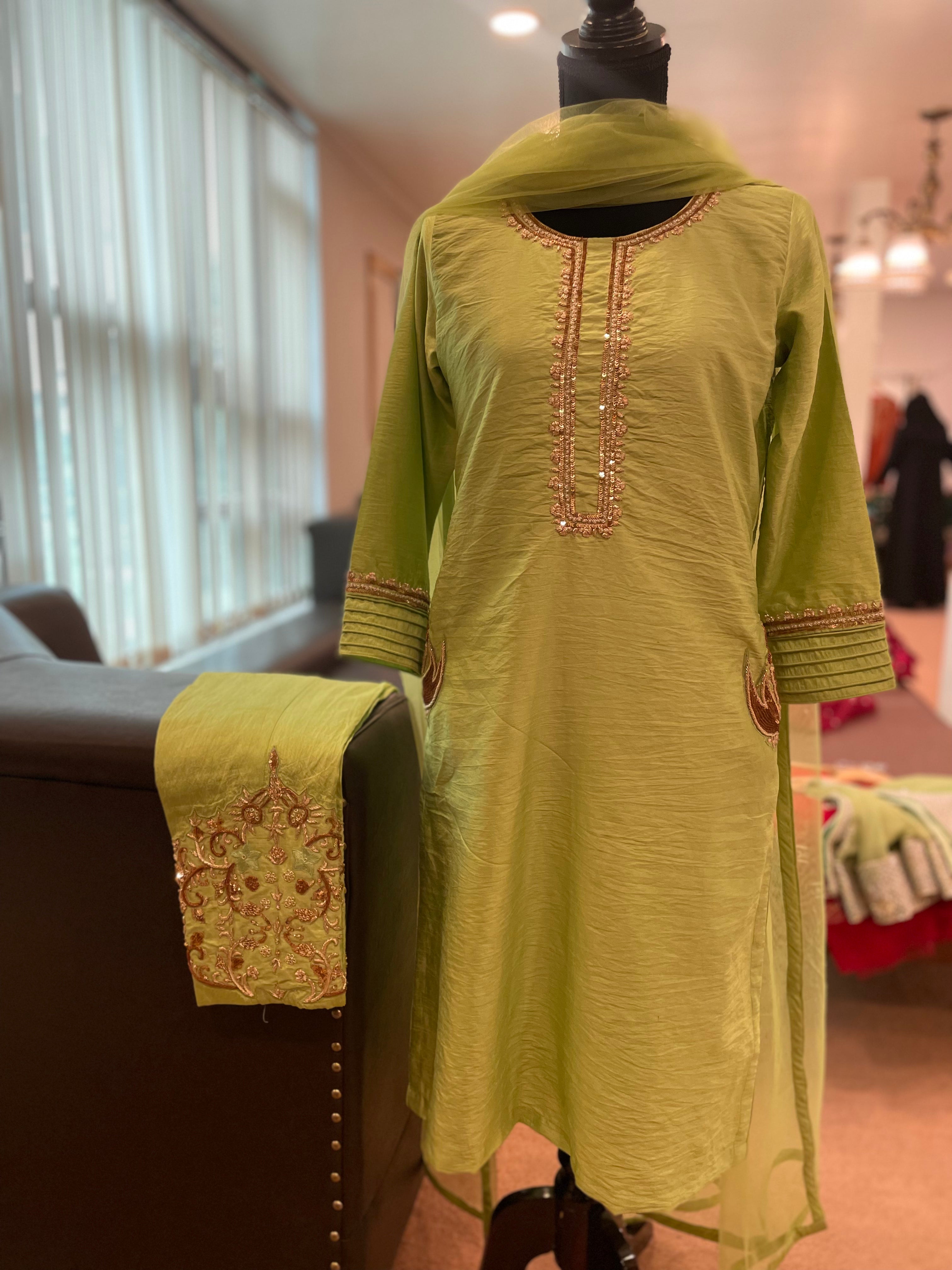 Handembroidered 3 piece dress