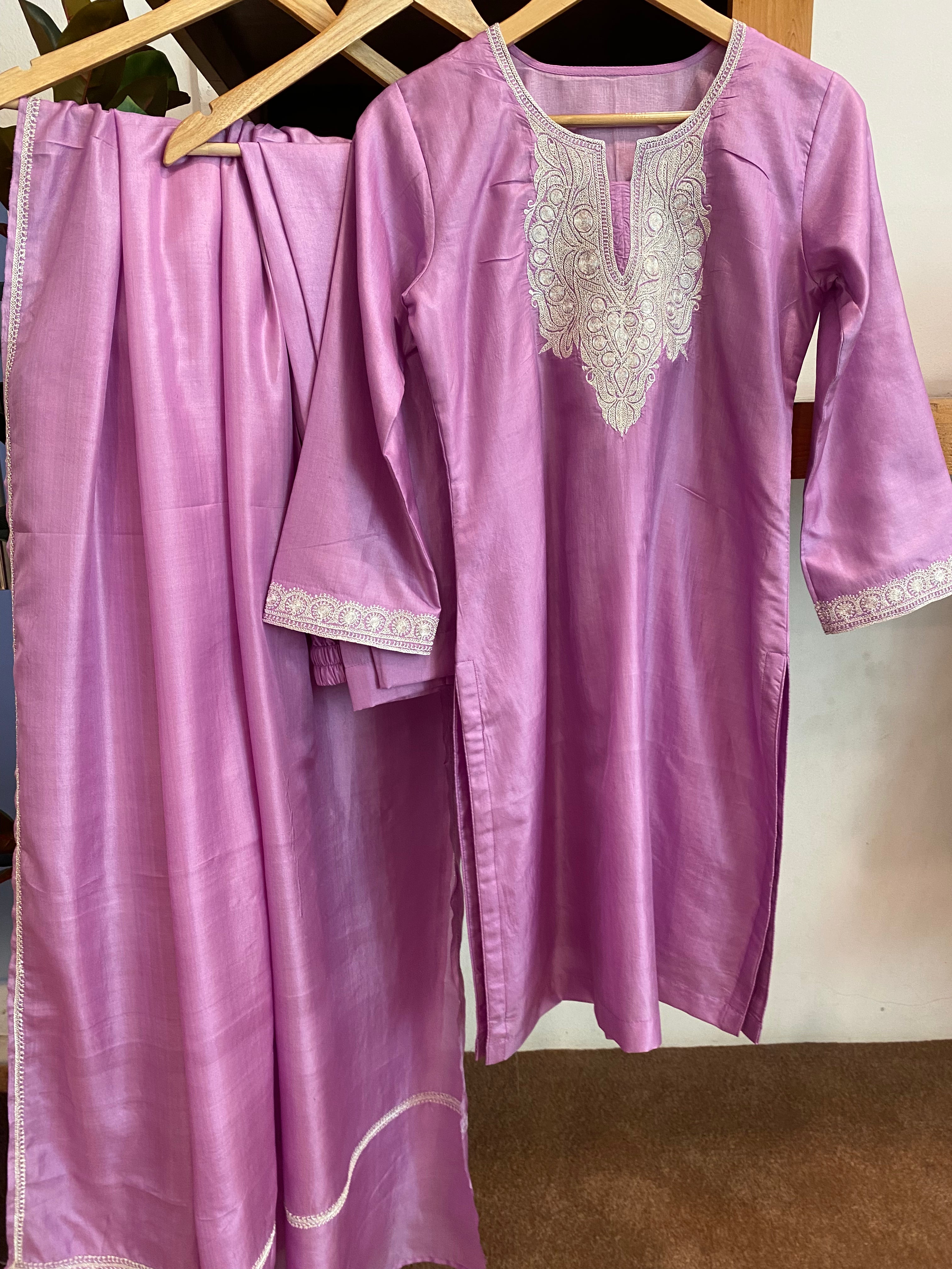 Pure silk hand tilla suit 3pc stitched