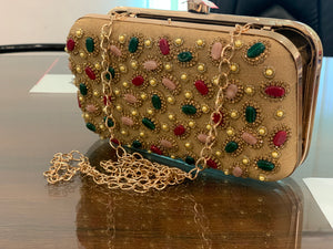 Embroidered Clutch - Pastau