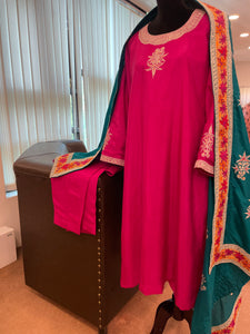 Tilla kurta set with shawl