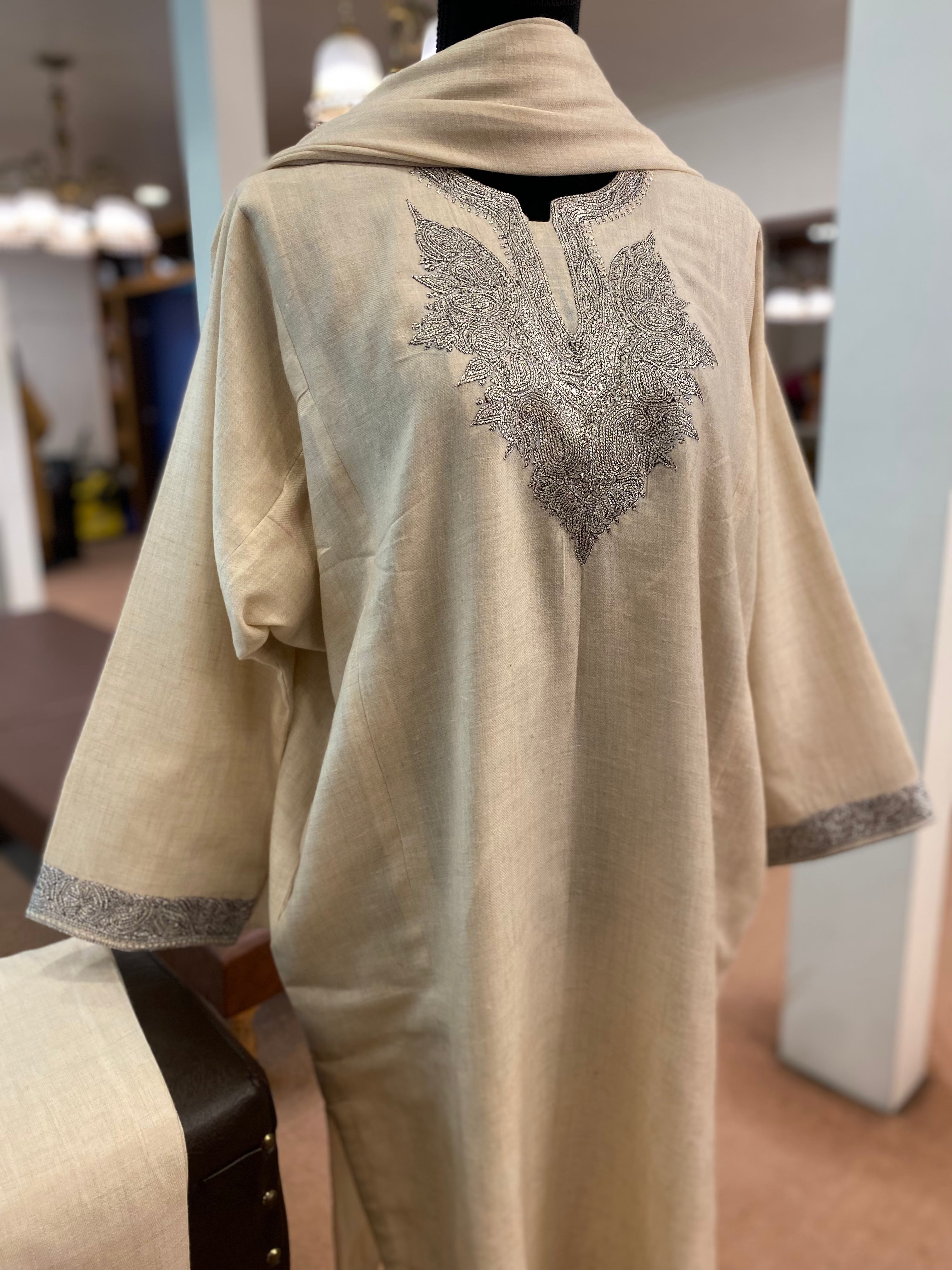 Pure pashmina blend hand tilla pheran set 3pc